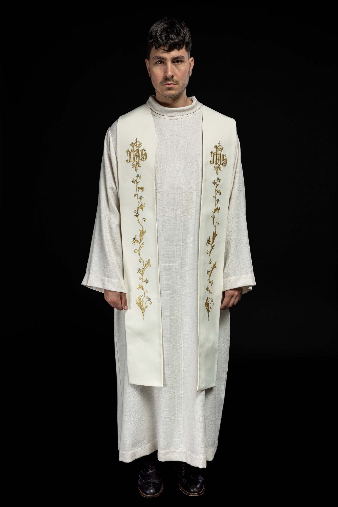 Ecru priestly stole embroidered with IHS on a cross KST/037/05/01 ECRU - HAFTINAUSA.COM