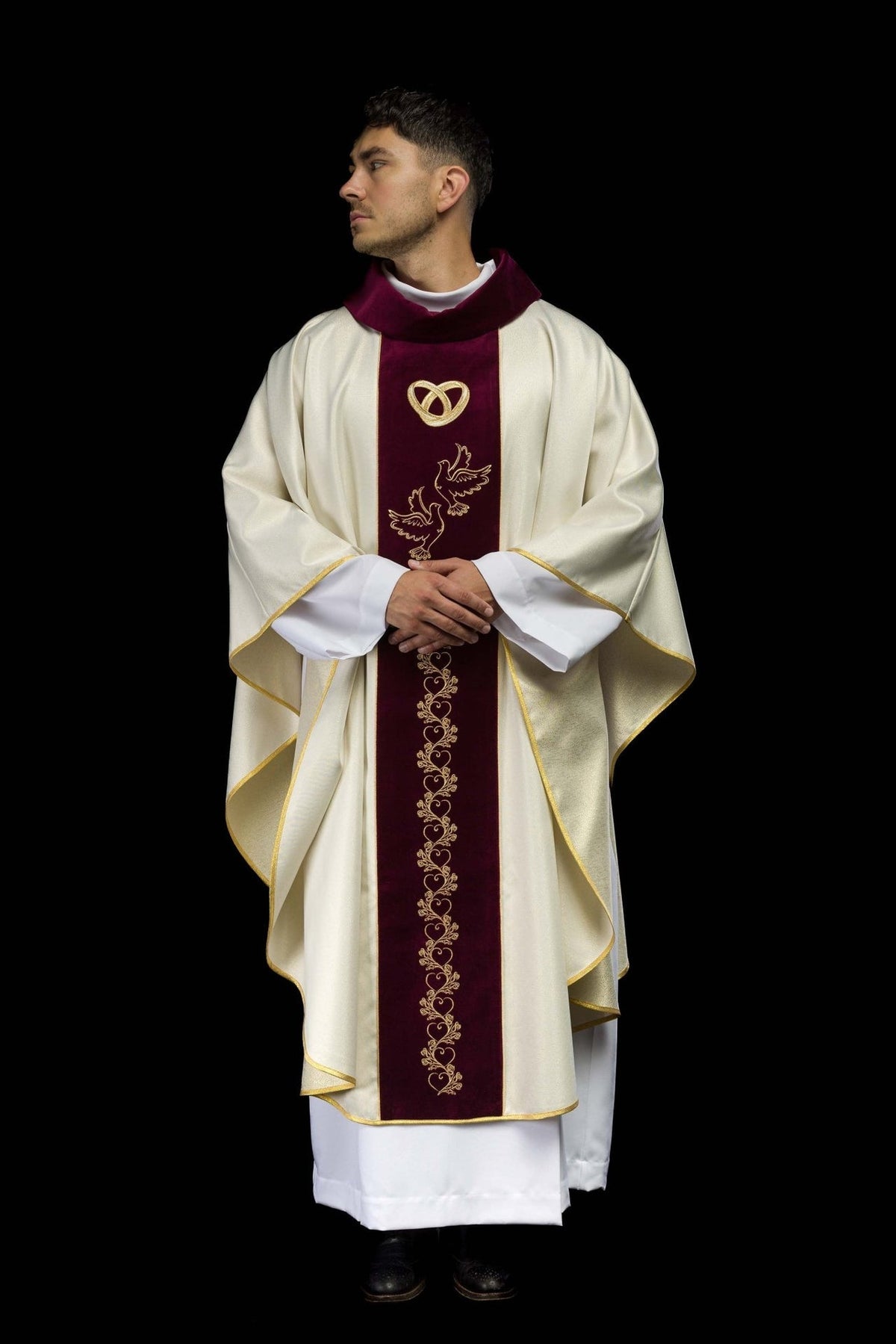 Ecru Wedding Chasuble with a Red Velvet Panel KOR/283/05/54/PA ECRU - CHASUBLES.COM