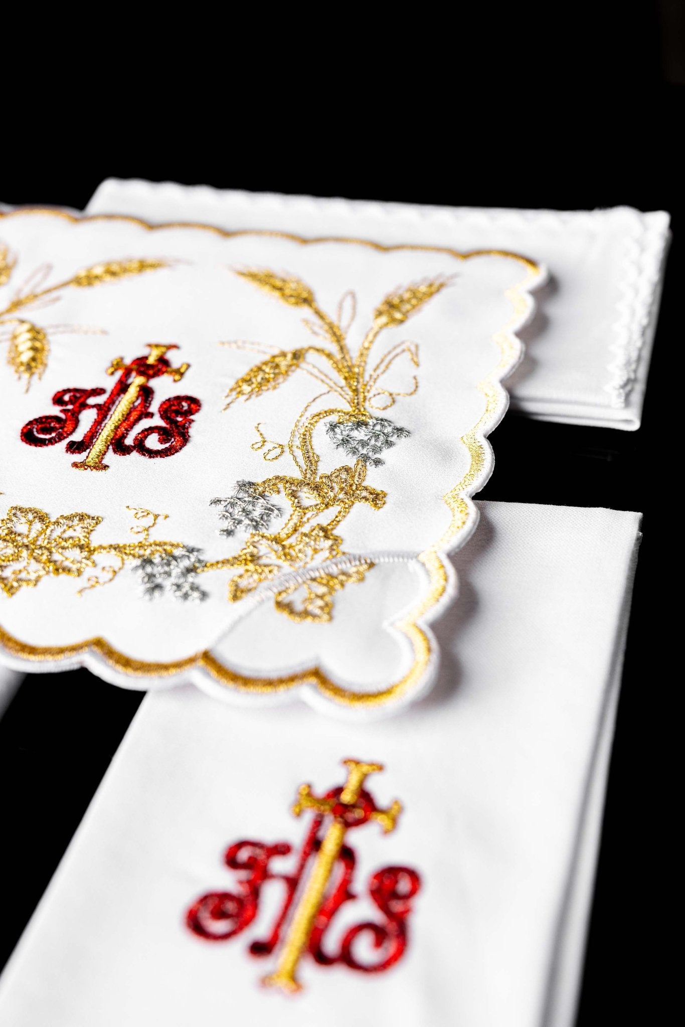Elaborately Decorated Chalice Linens with IHS and Wheat Embroidery KK/040 - CHASUBLES.COM