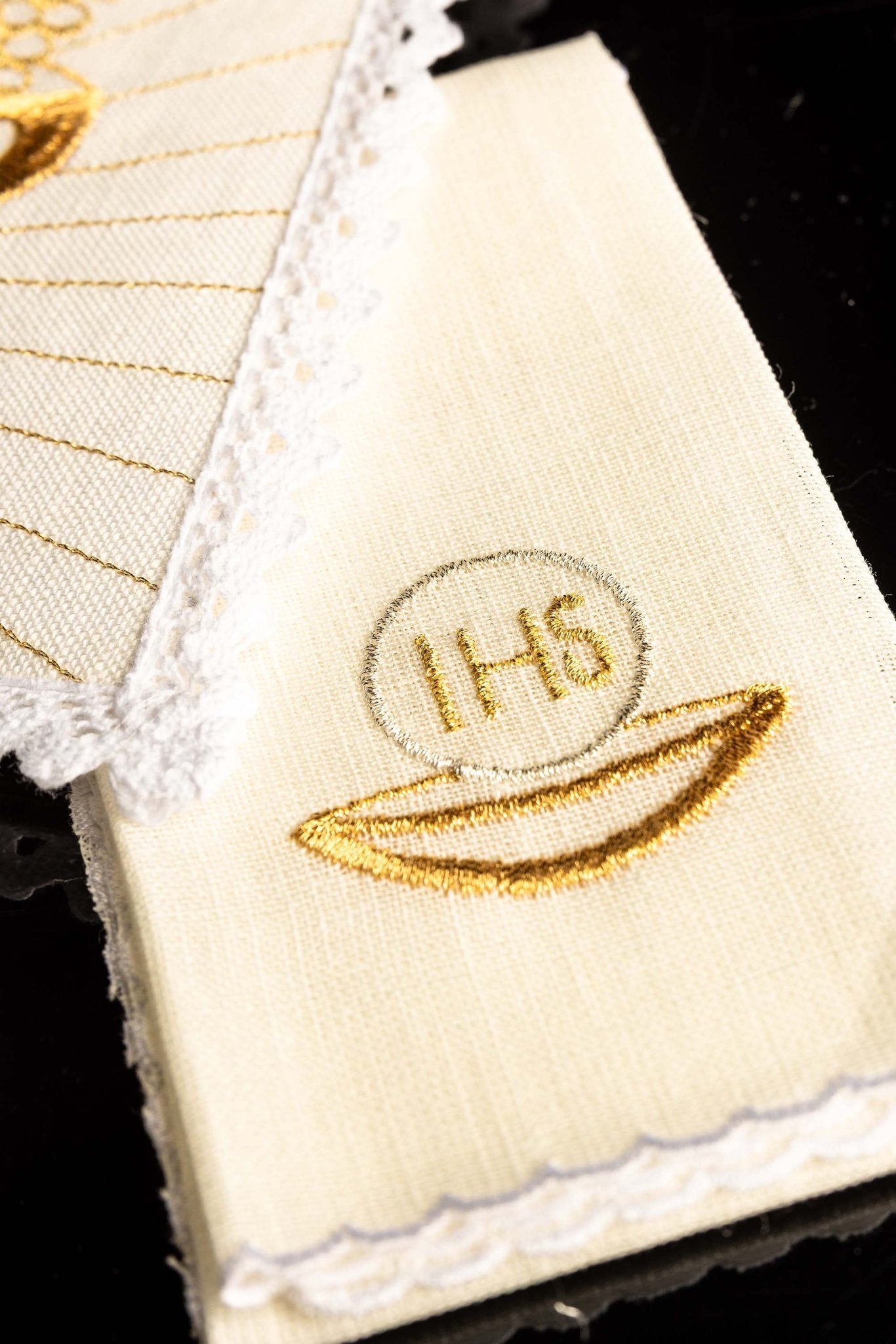 Embroidered altar linen "Chalice" KKL/089 - CHASUBLES.COM