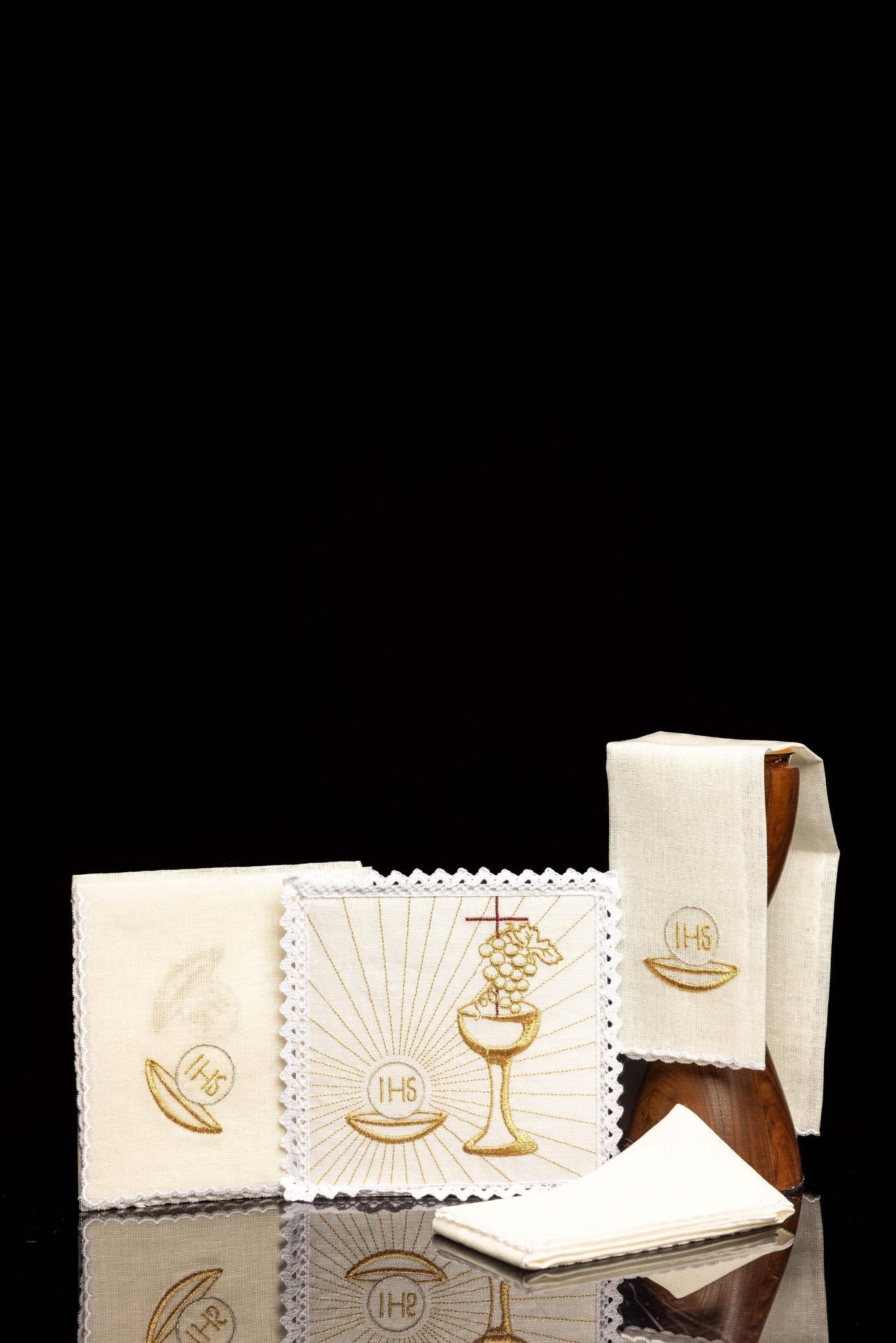 Embroidered altar linen "Chalice" KKL/089 - CHASUBLES.COM