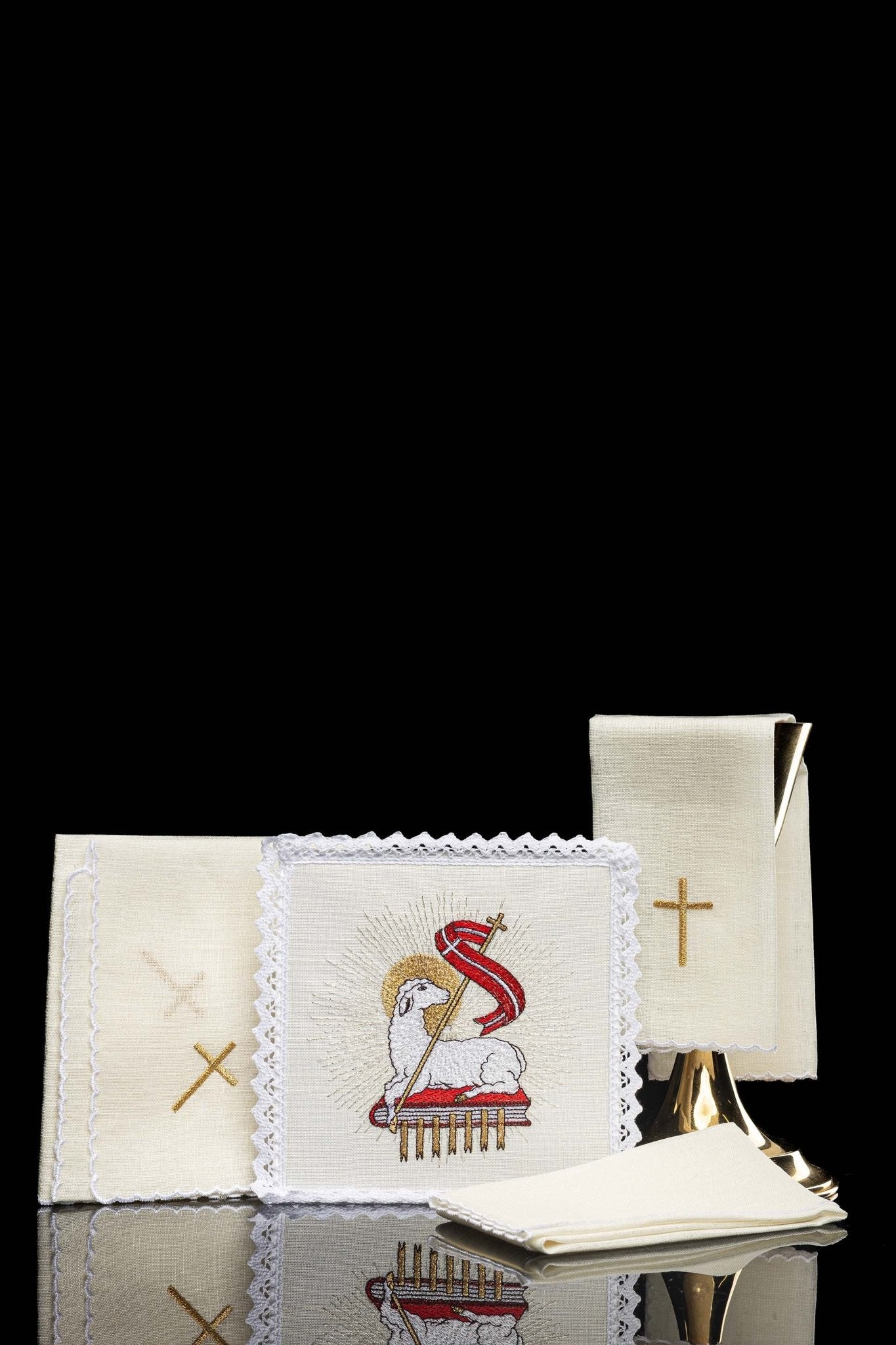 Embroidered altar linen Lamb of God KKL/100 - CHASUBLES.COM