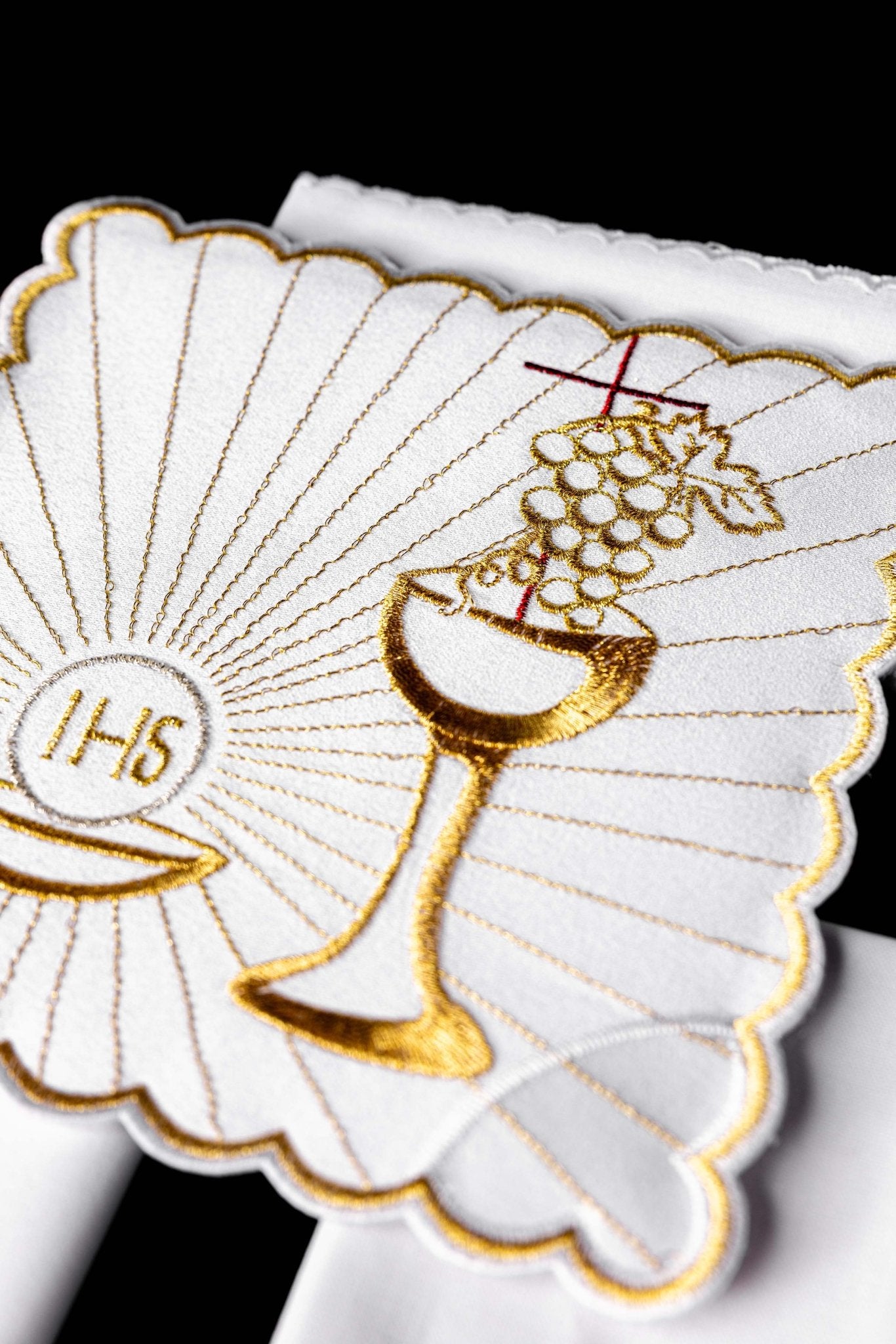 Embroidered Chalice Linens KK/089 - CHASUBLES.COM