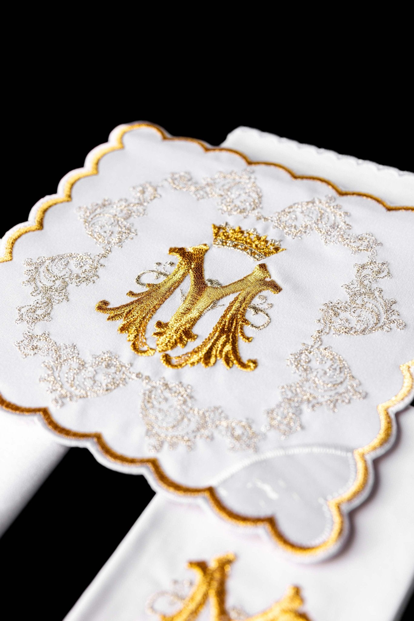 Embroidered Chalice Linens KK/160 - CHASUBLES.COM