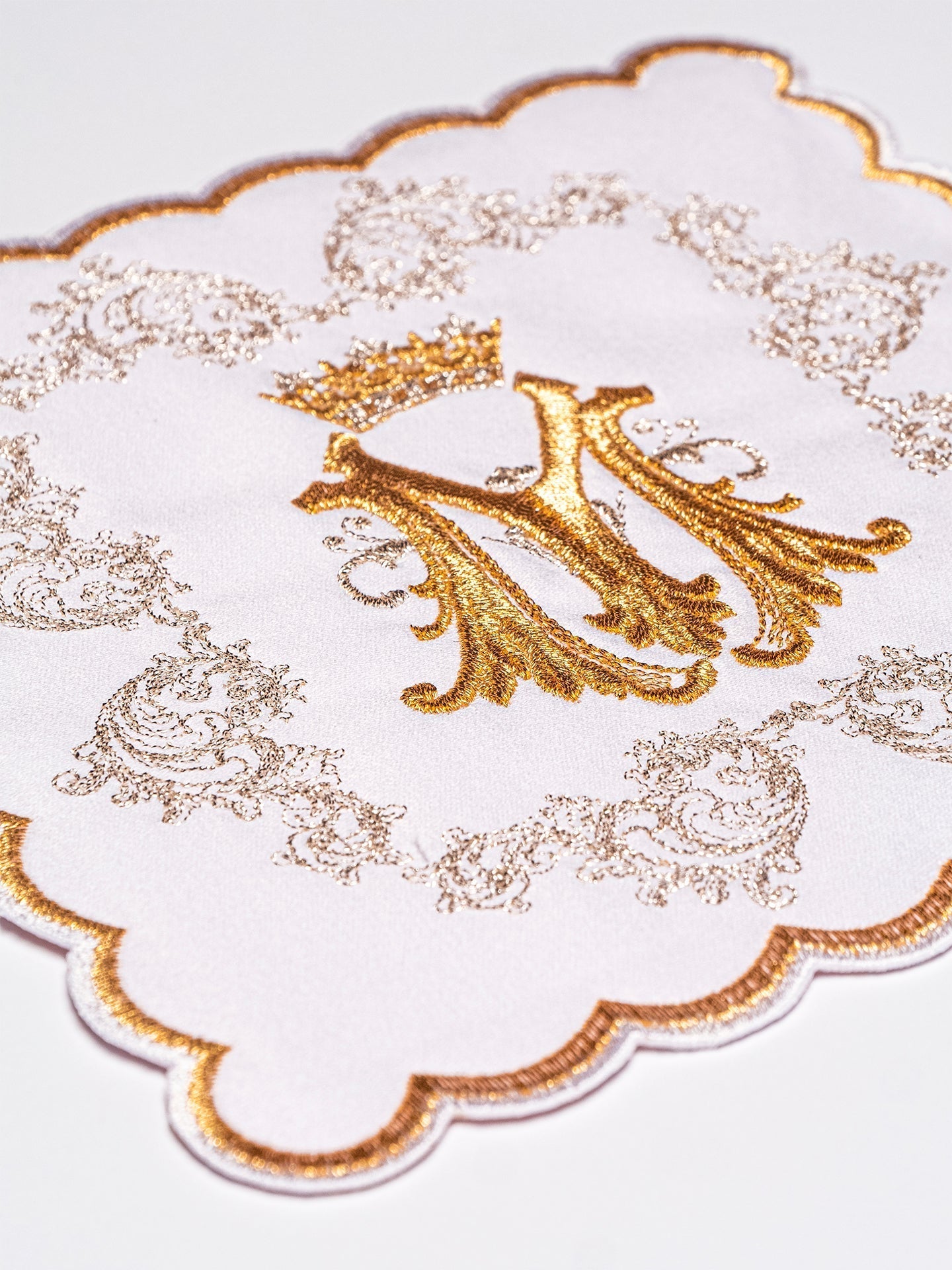 Embroidered Chalice Linens KK/160 - HAFTINAUSA.COM