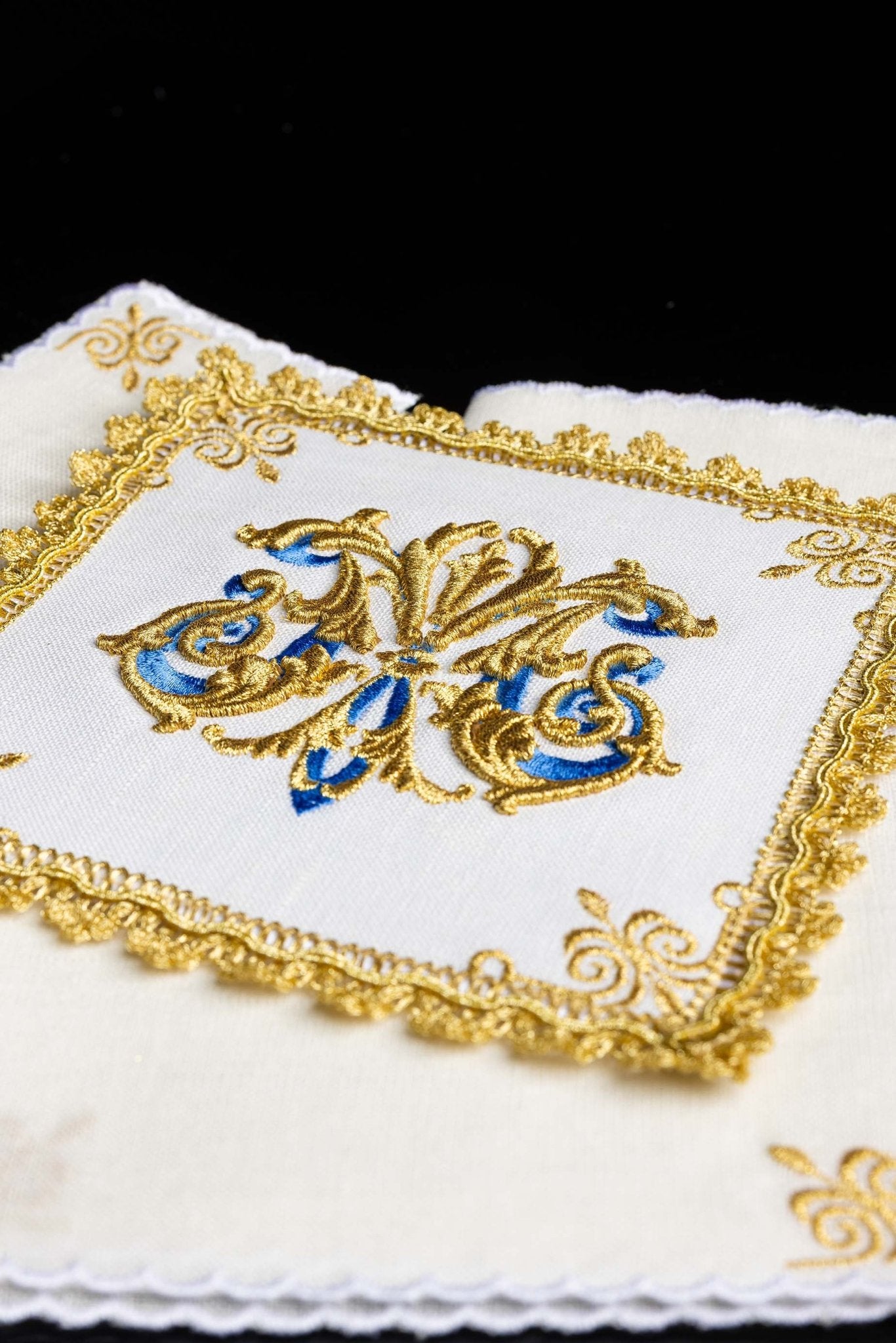 Embroidered Chalice Linens with pall and Marian Symbol HA/5014 - CHASUBLES.COM