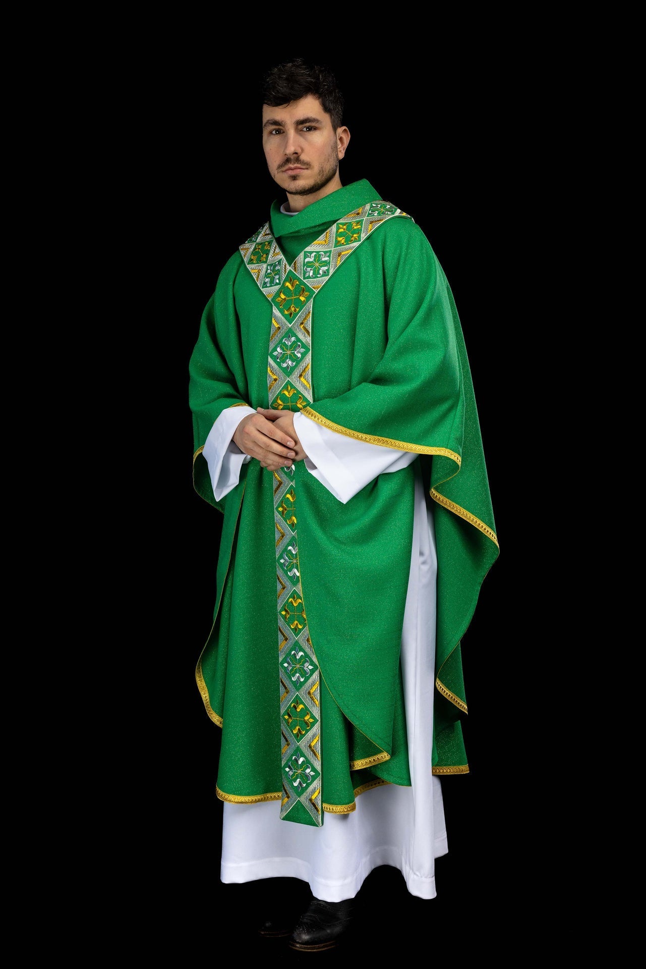 Embroidered chasuble panel included with the green chasuble set LE/7042/01 - CHASUBLES.COM