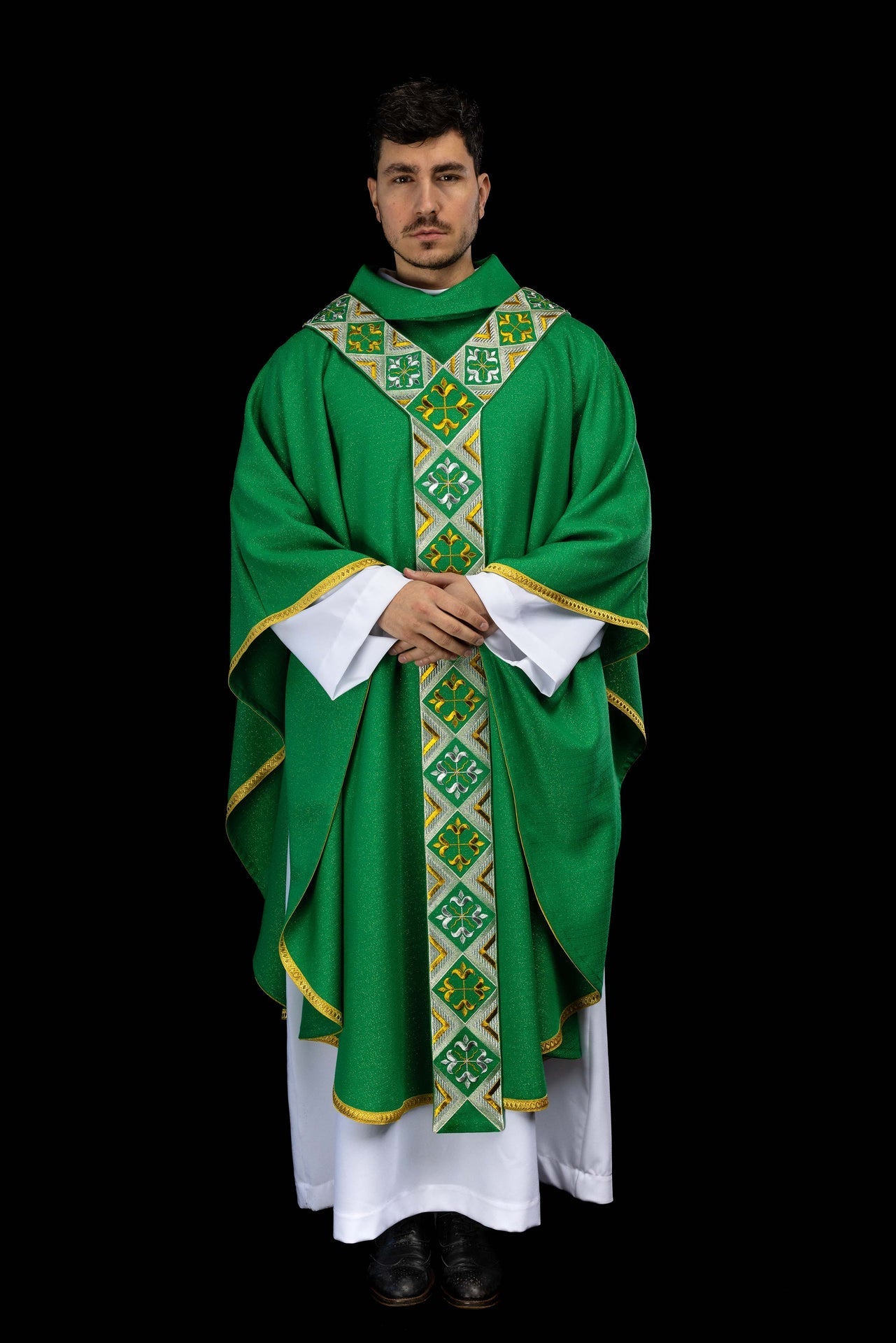 Embroidered chasuble panel included with the green chasuble set LE/7042/01 - CHASUBLES.COM