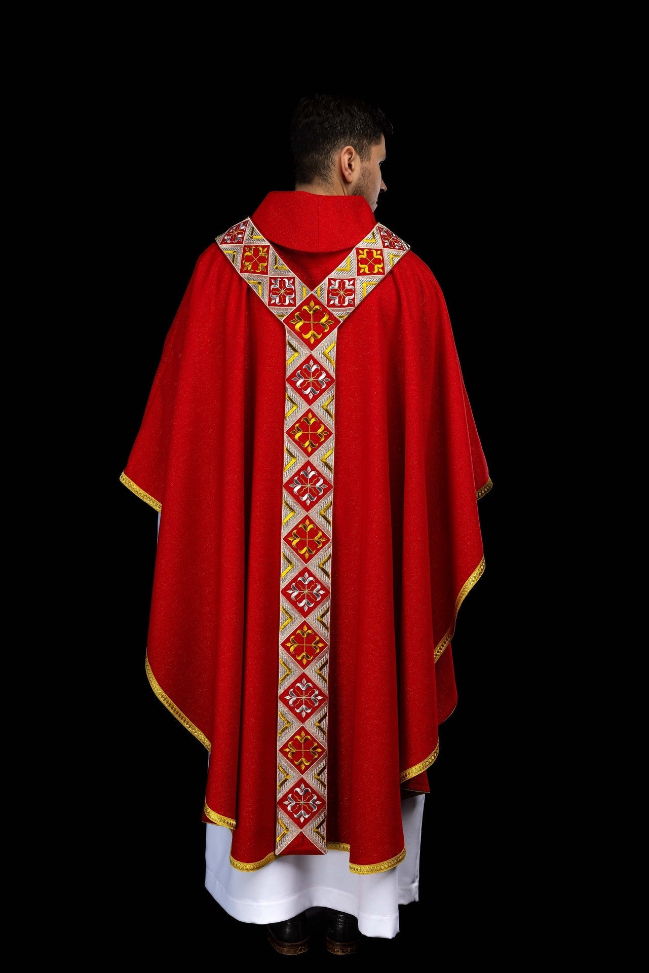 Embroidered chasuble panel included with the red chasuble set LE/7042/02 - CHASUBLES.COM