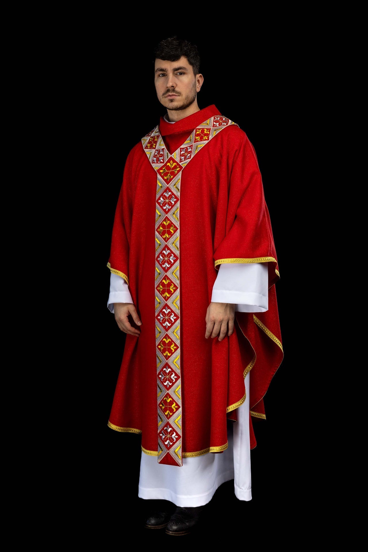 Embroidered chasuble panel included with the red chasuble set LE/7042/02 - CHASUBLES.COM