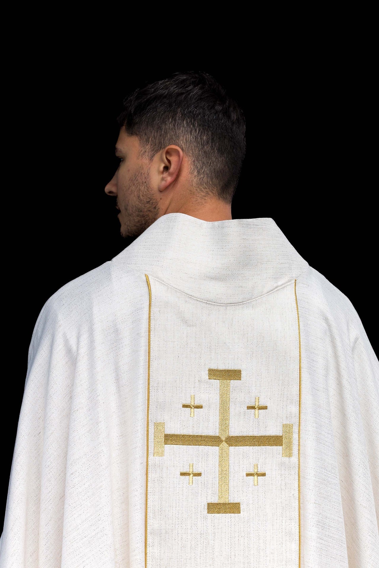 Embroidered Chasuble with Jerusalem Cross – Ecru KOR/974/05/100 - CHASUBLES.COM