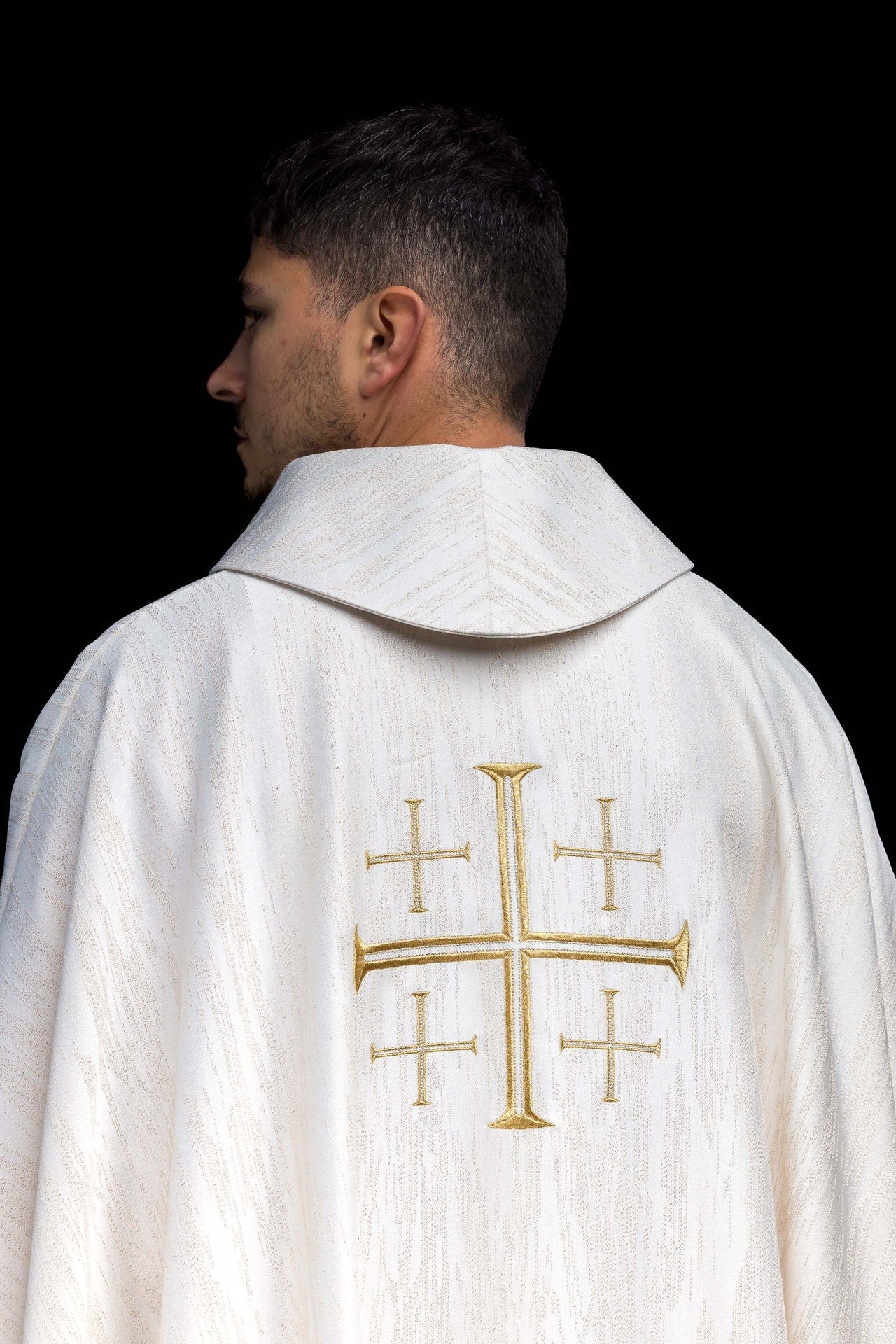 Embroidered Chasuble with Jerusalem Cross – Ecru KOR/971/05/99 - CHASUBLES.COM