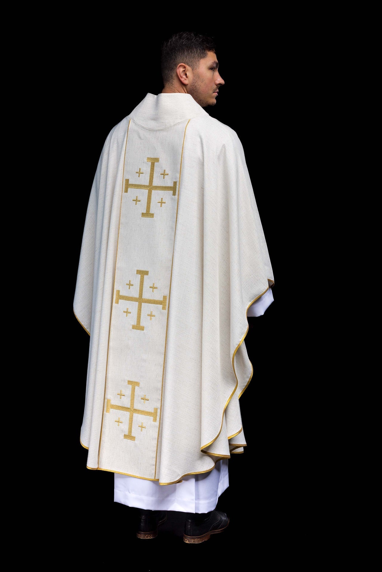 Embroidered Chasuble with Jerusalem Cross – Ecru KOR/974/05/100 - CHASUBLES.COM