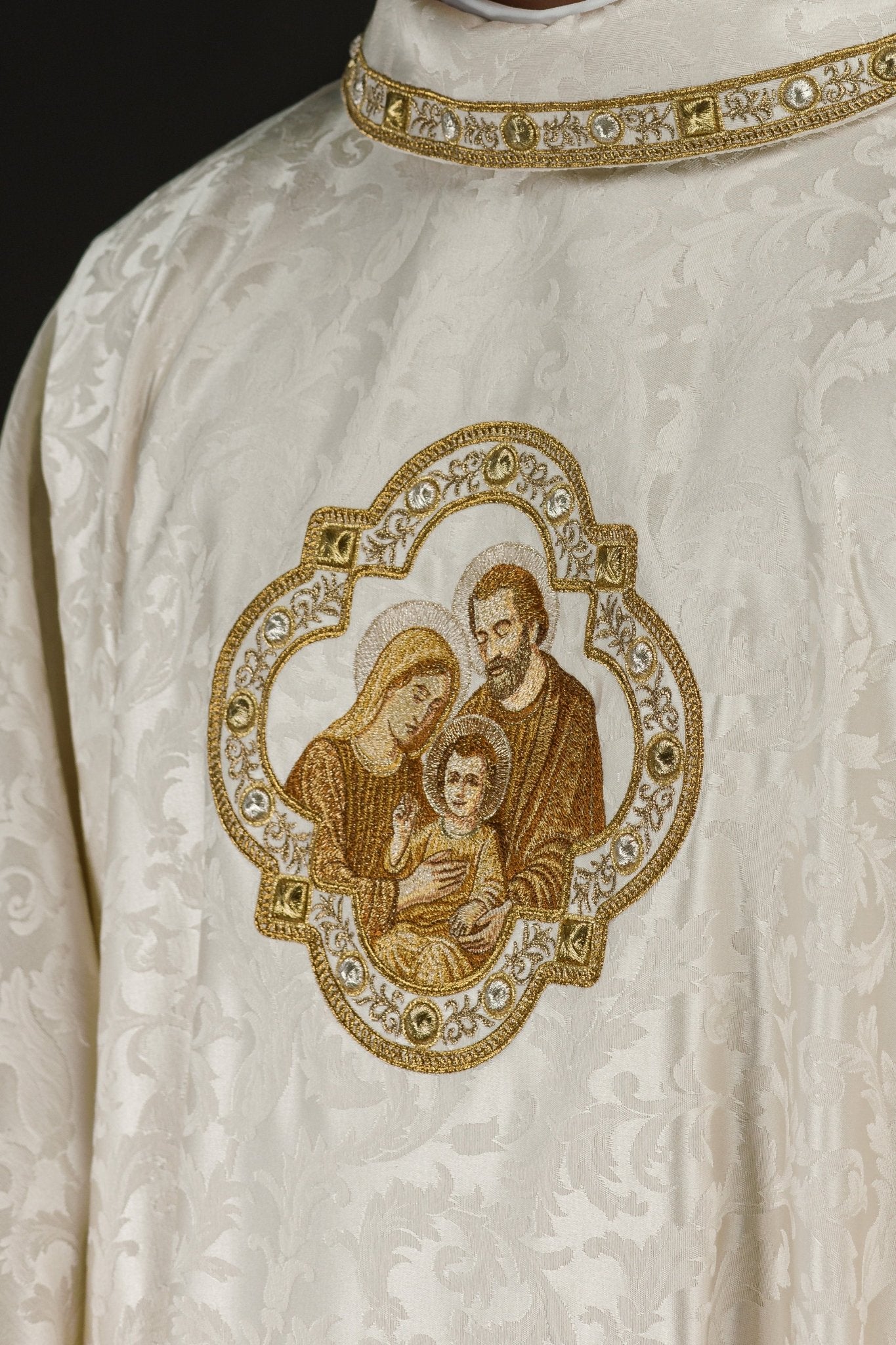 Embroidered Christmas Chasuble with the Image of the Holy Family S-7075-05-88 - CHASUBLES.COM
