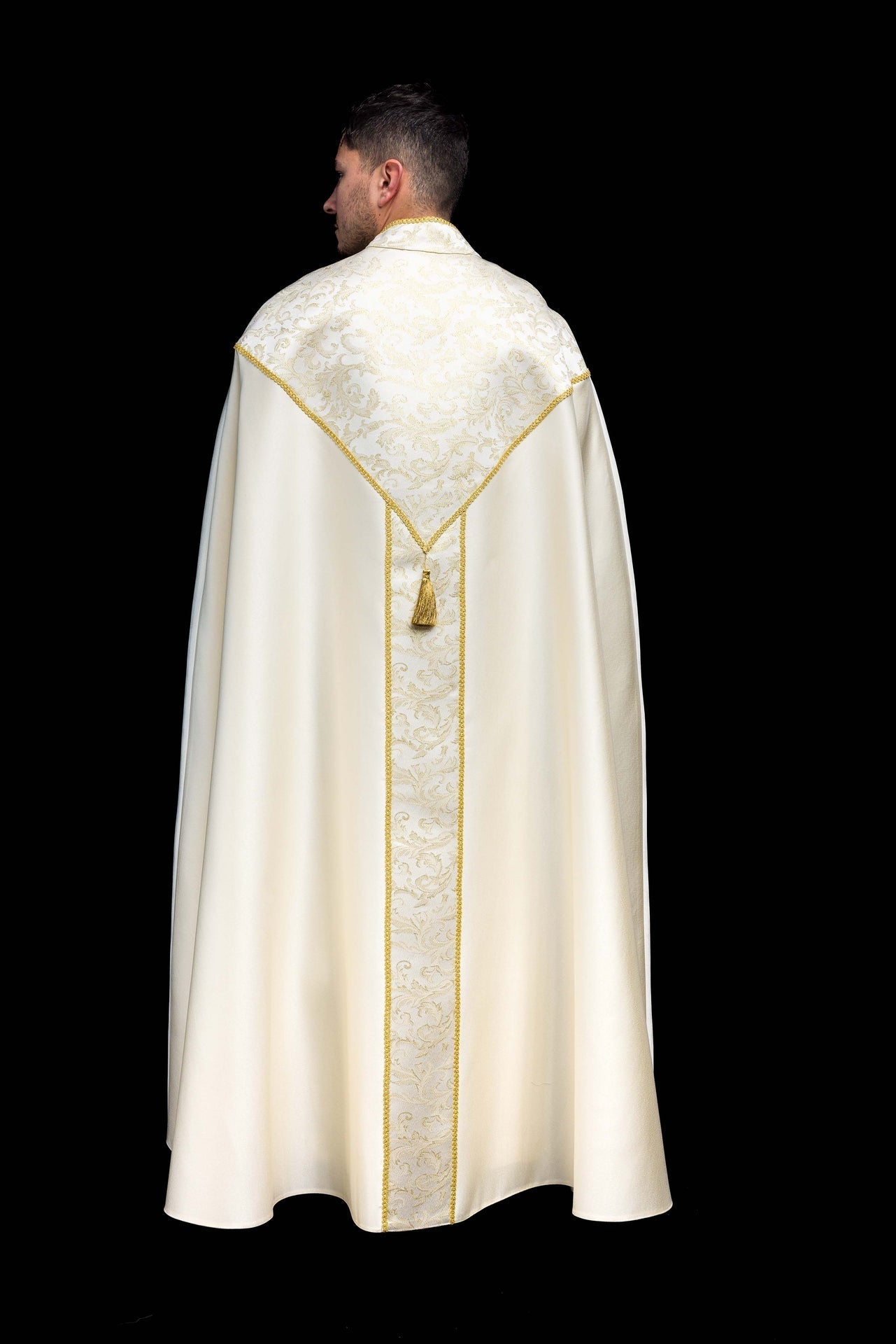 Embroidered cope decorated with ecru jacquard fabric KKP/162/05/20 145cm - CHASUBLES.COM