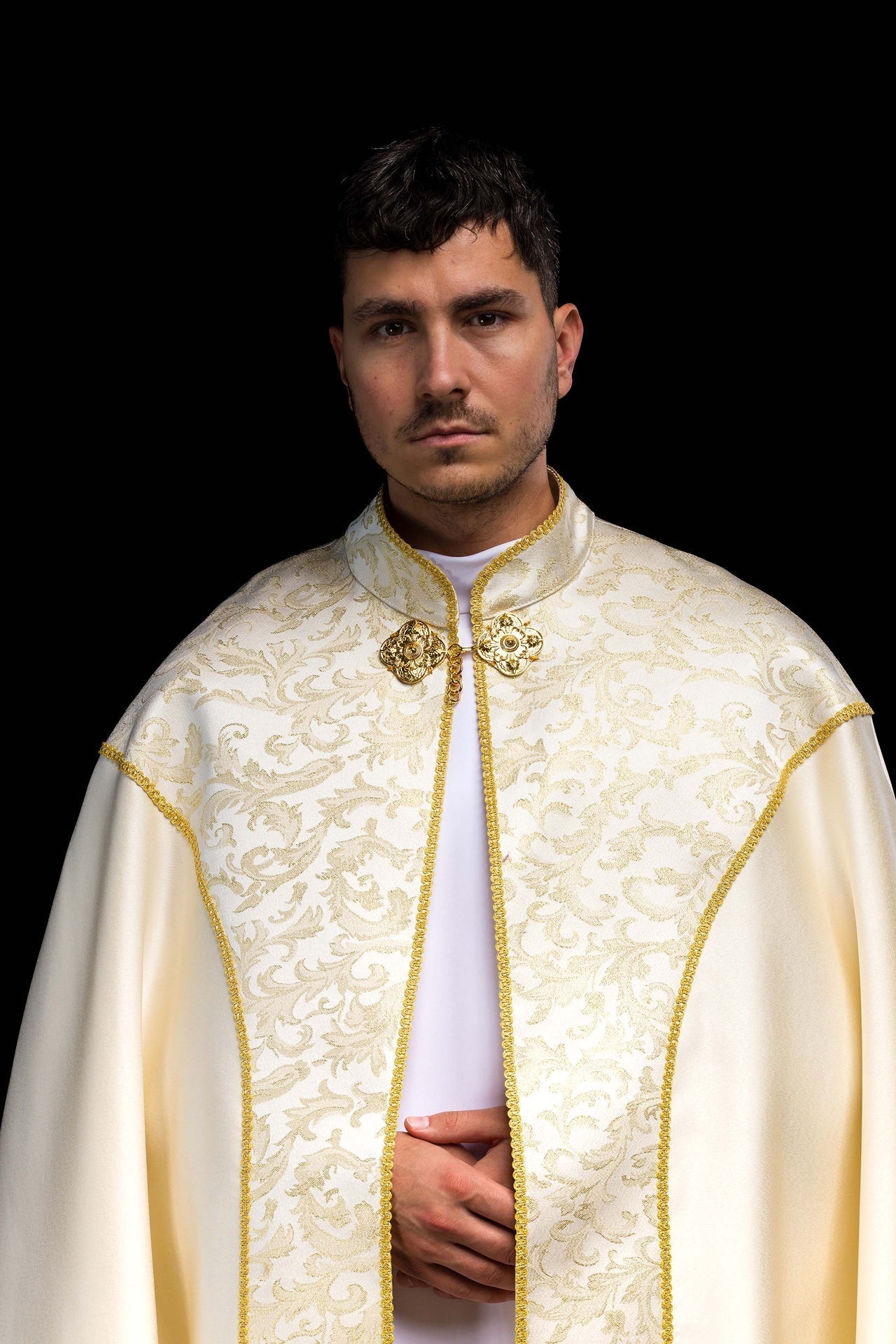 Embroidered cope decorated with ecru jacquard fabric KKP/162/05/20 145cm - CHASUBLES.COM
