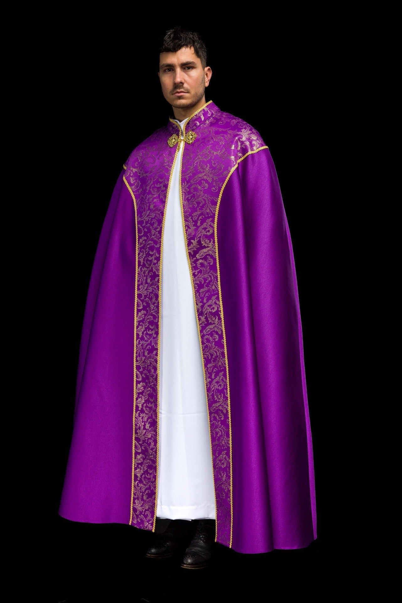 Embroidered cope decorated with purple jacquard fabric KKP/162/03/20 145cm - CHASUBLES.COM