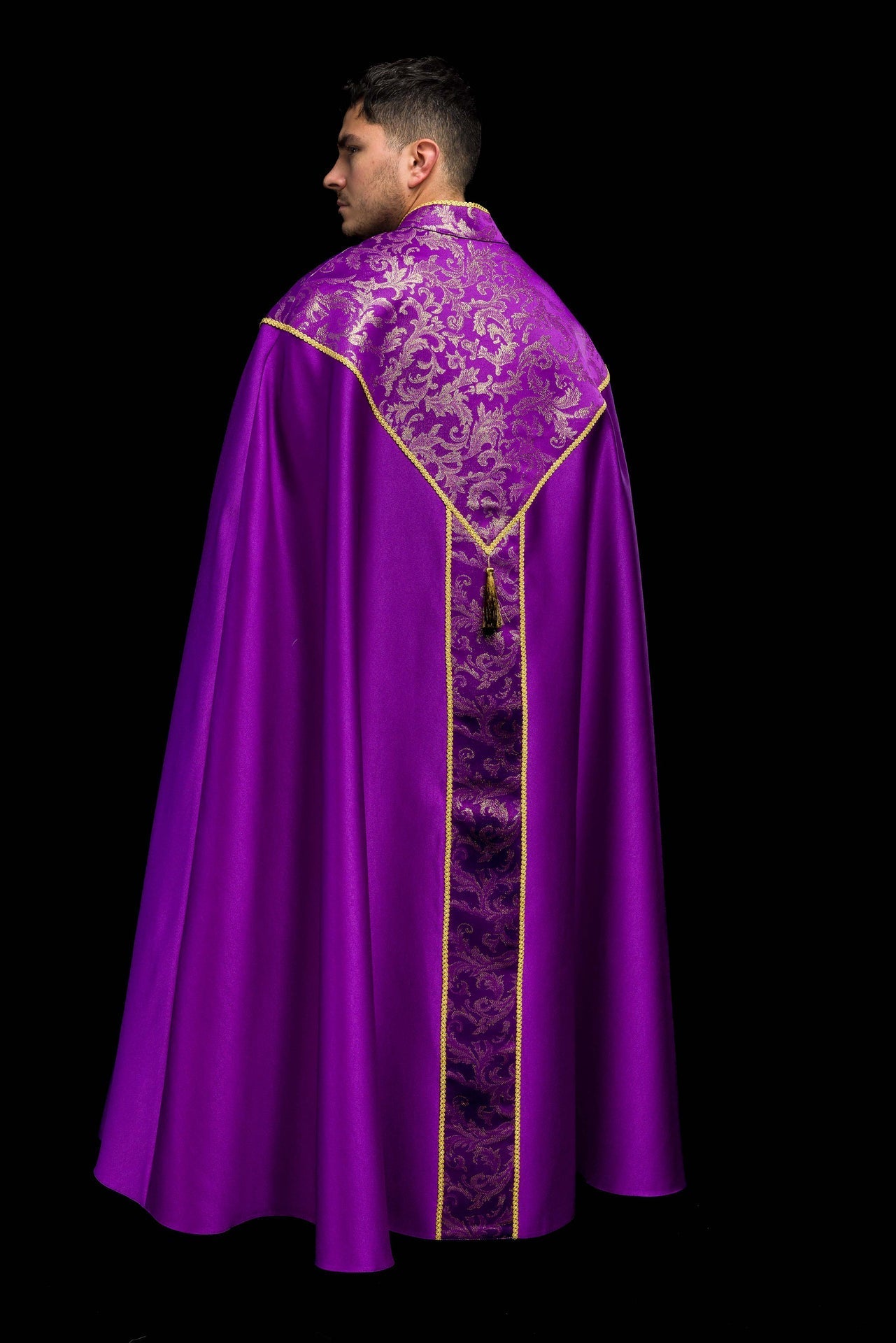 Embroidered cope decorated with purple jacquard fabric KKP/162/03/20 145cm - CHASUBLES.COM