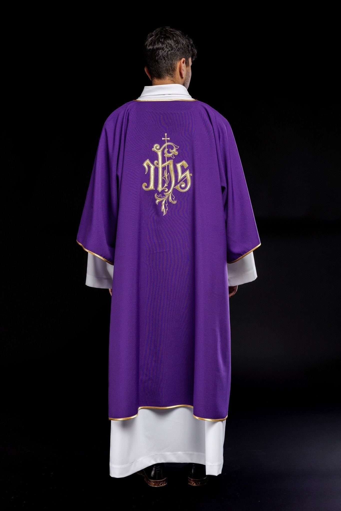 Embroidered dalmatic chasuble with IHS KDL/032/03/12/D - HAFTINAUSA.COM