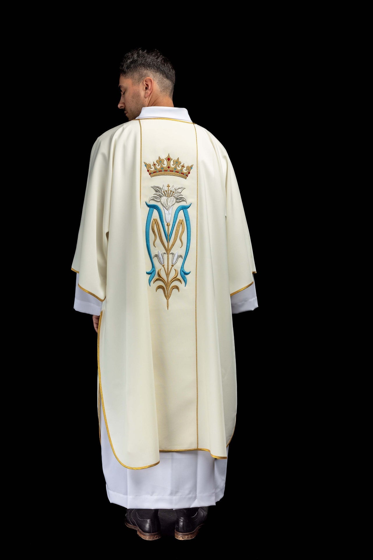 Embroidered ecru dalmatic with a Marian symbol KDL/058/05/01/A  ECRU - CHASUBLES.COM