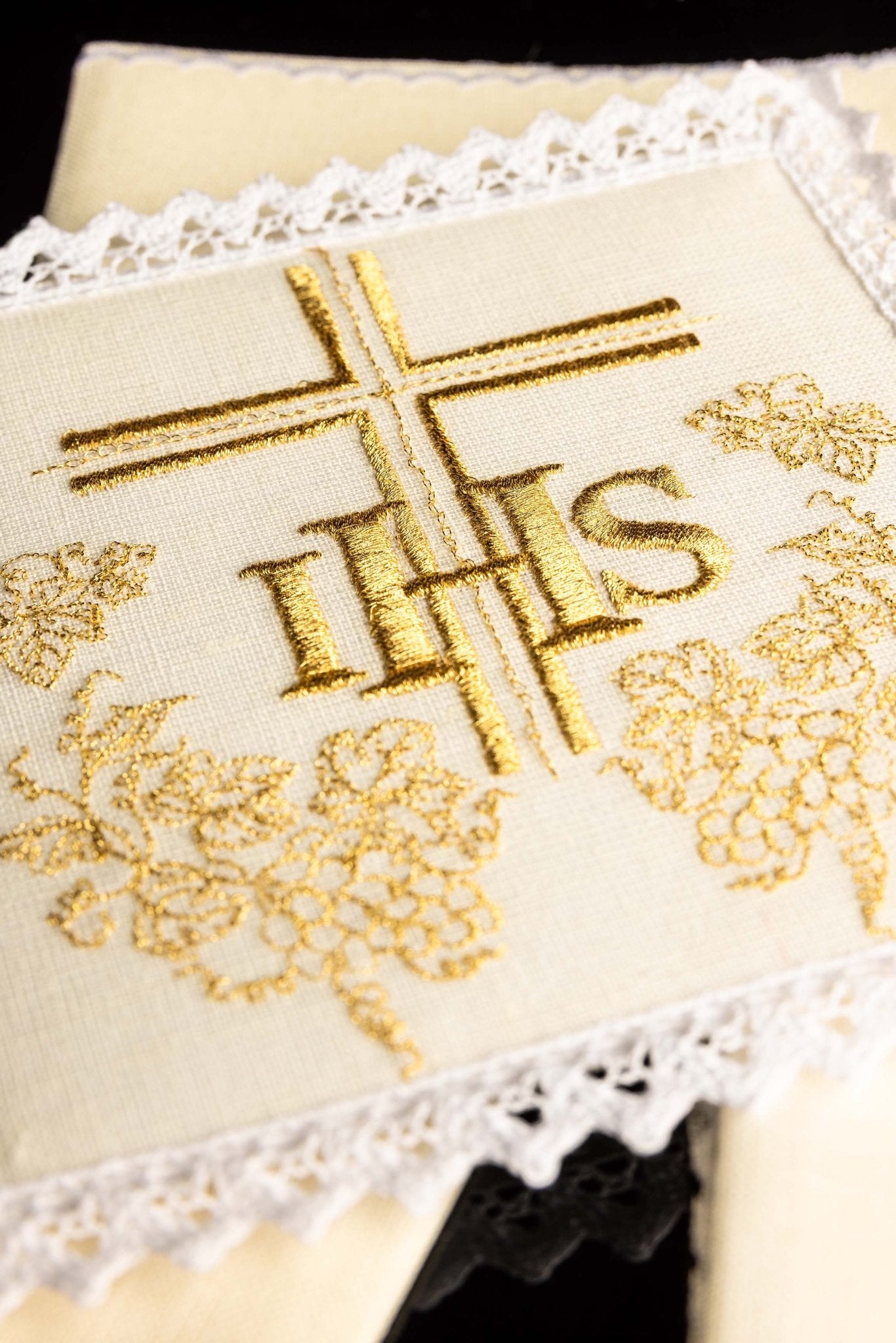 Embroidered Linen Chalice Linens KKL/156 - CHASUBLES.COM