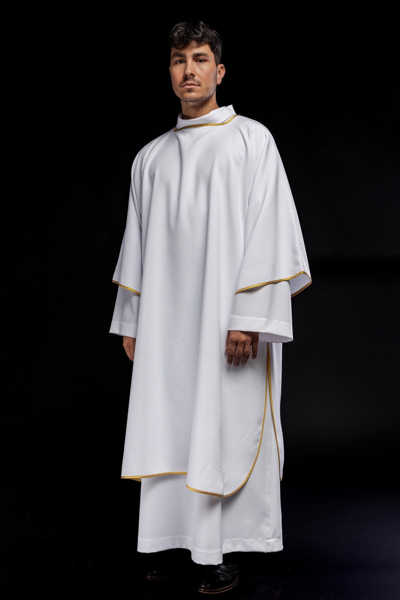 Embroidered plain dalmatics with gold trim white KDL/1002/04/12/D - HAFTINAUSA.COM