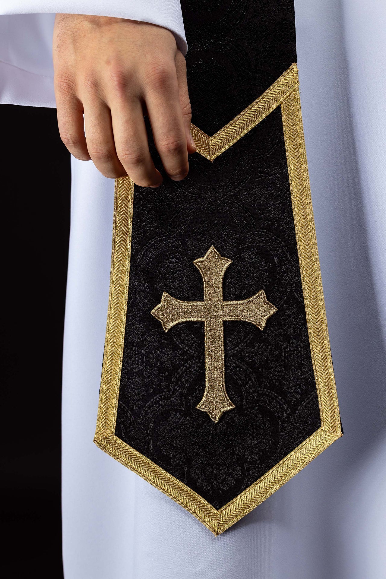 Embroidered stole with a Cross motif black jacquard fabric KST/639/07/11 - CHASUBLES.COM
