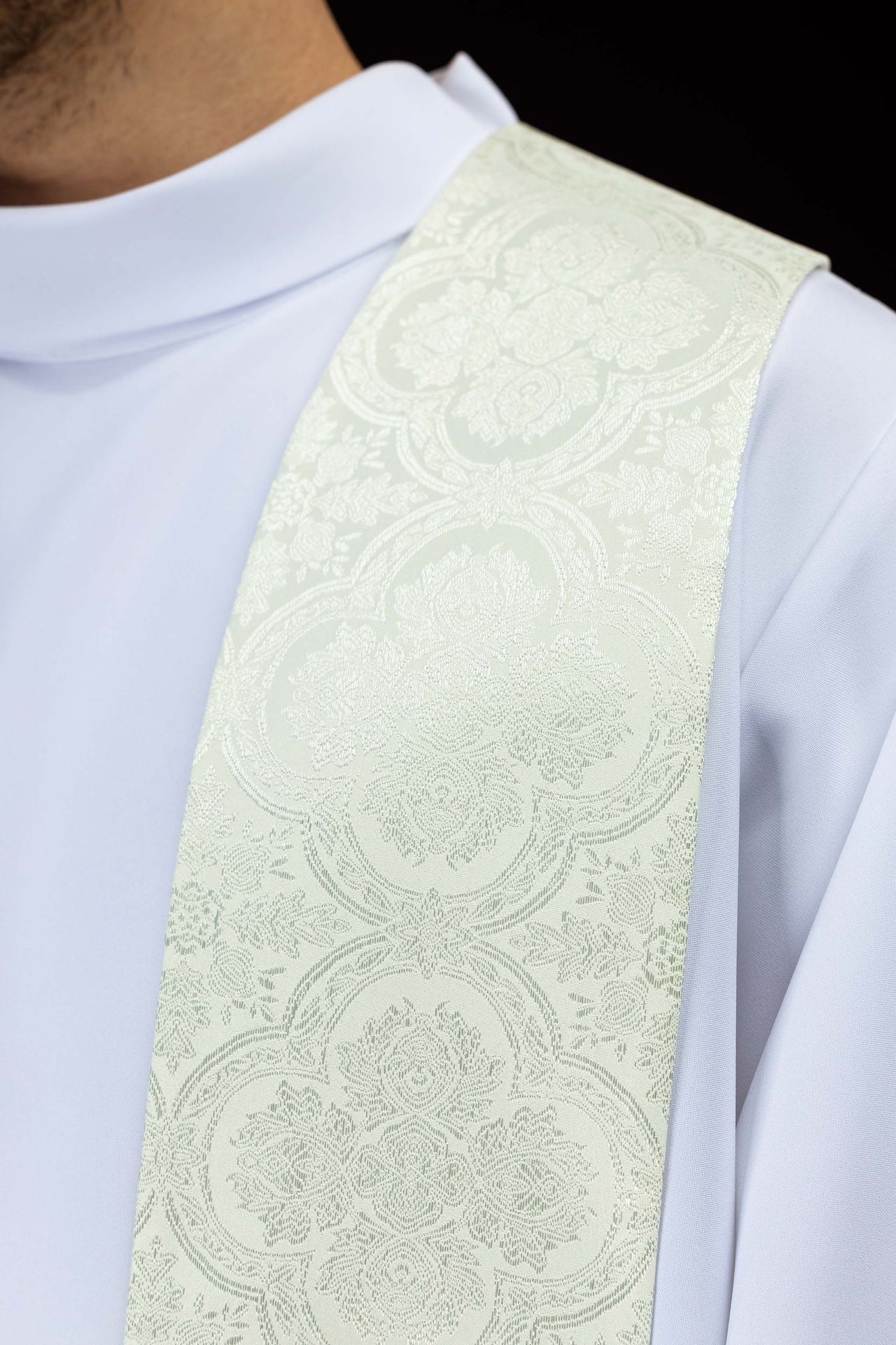 Embroidered stole with a Cross motif ecru jacquard fabric KST/639/05/11 - CHASUBLES.COM