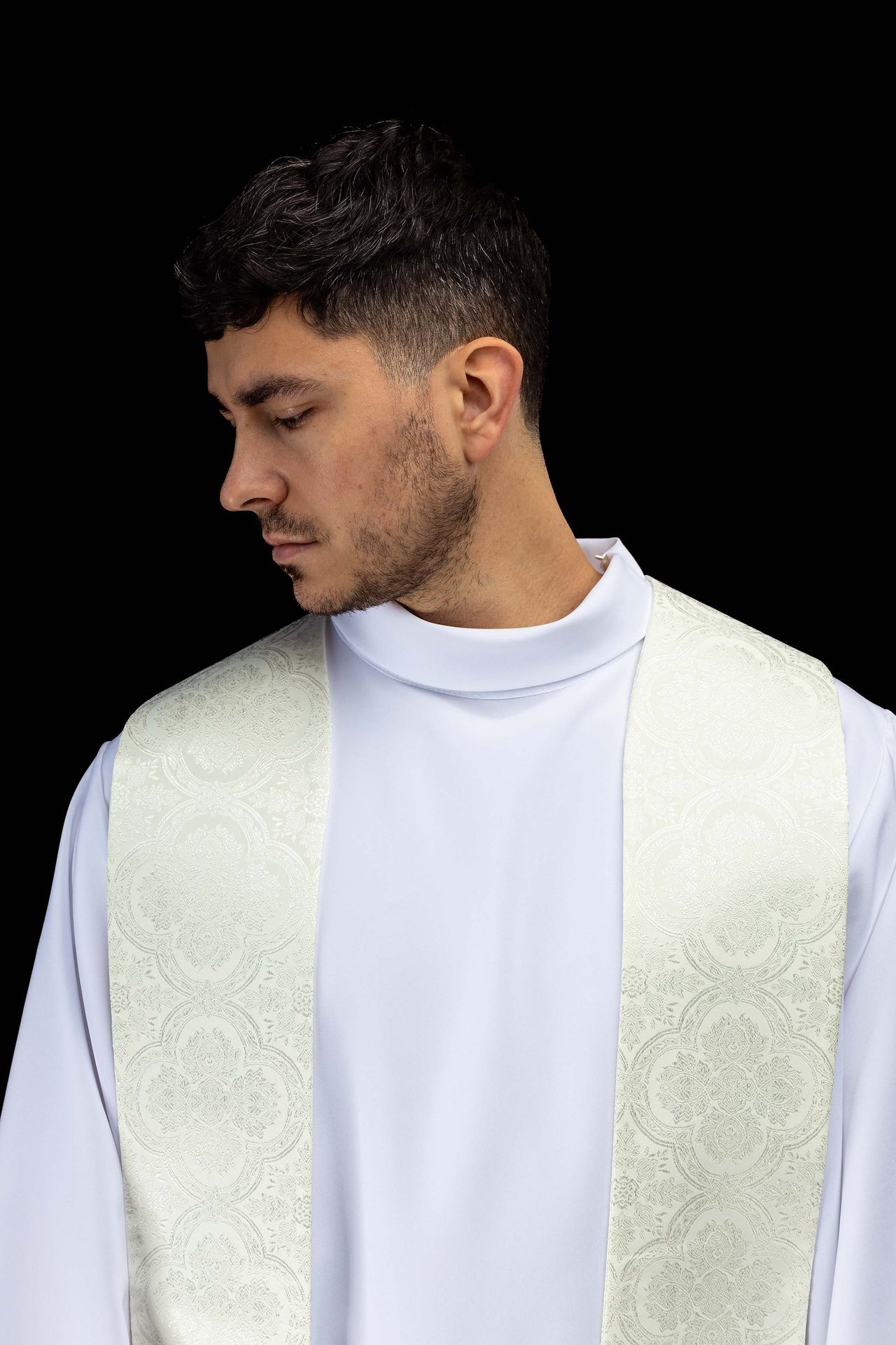 Embroidered stole with a Cross motif ecru jacquard fabric KST/639/05/11 - CHASUBLES.COM