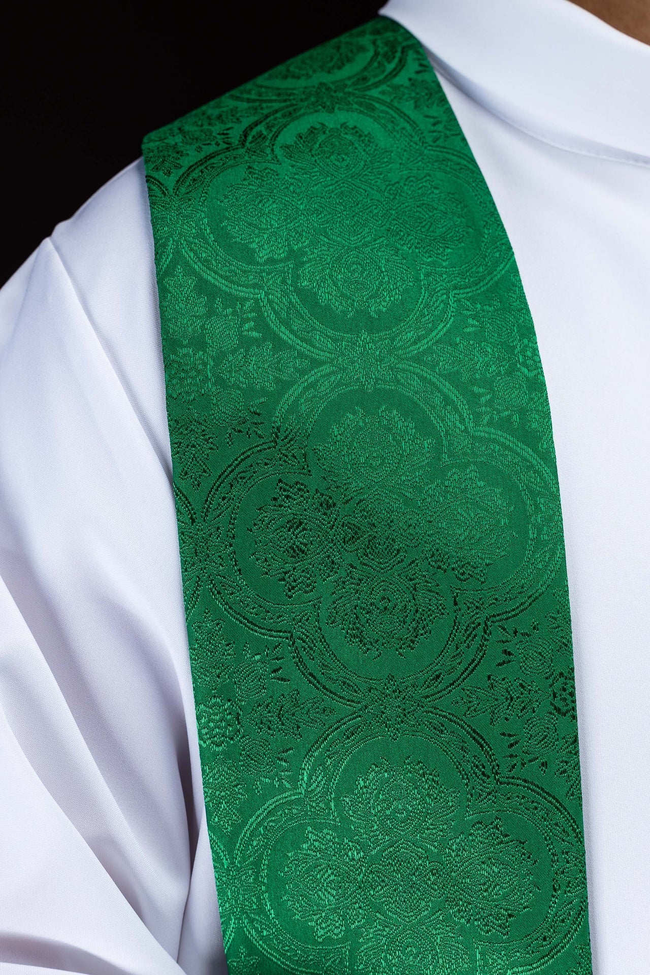 Embroidered stole with a Cross motif green jacquard fabric KST/639/01/11 - CHASUBLES.COM