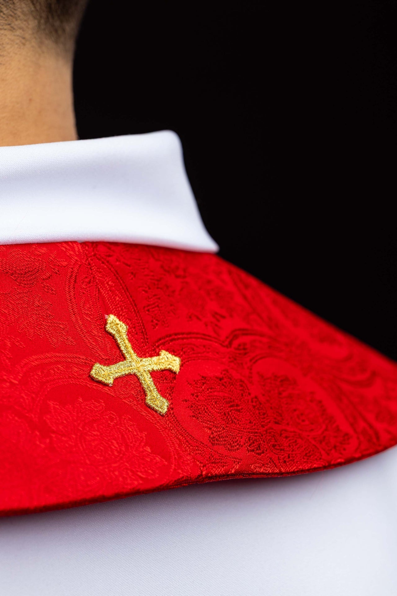 Embroidered stole with a Cross motif red jacquard fabric KST/639/02/11 - CHASUBLES.COM