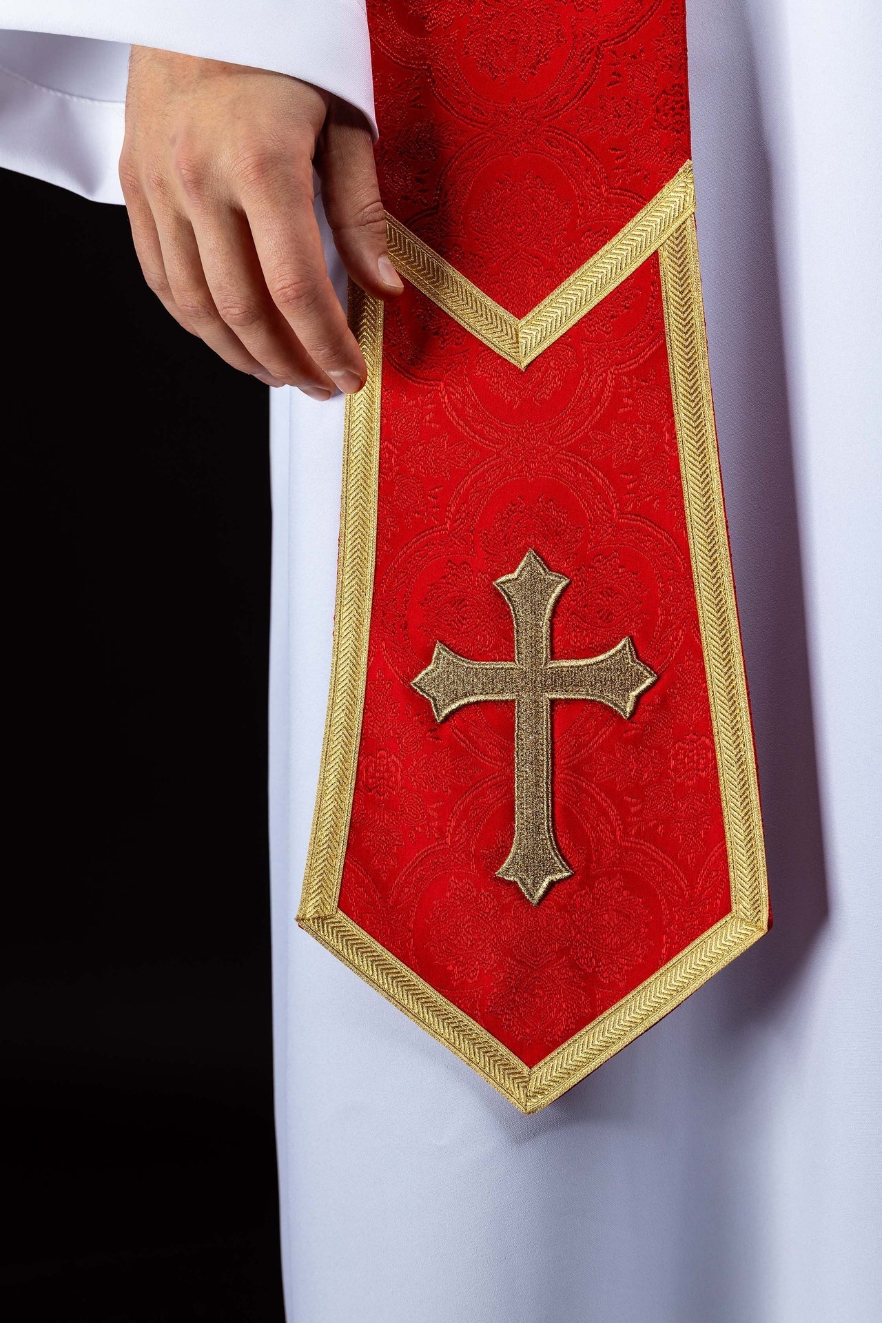 Embroidered stole with a Cross motif red jacquard fabric KST/639/02/11 - CHASUBLES.COM