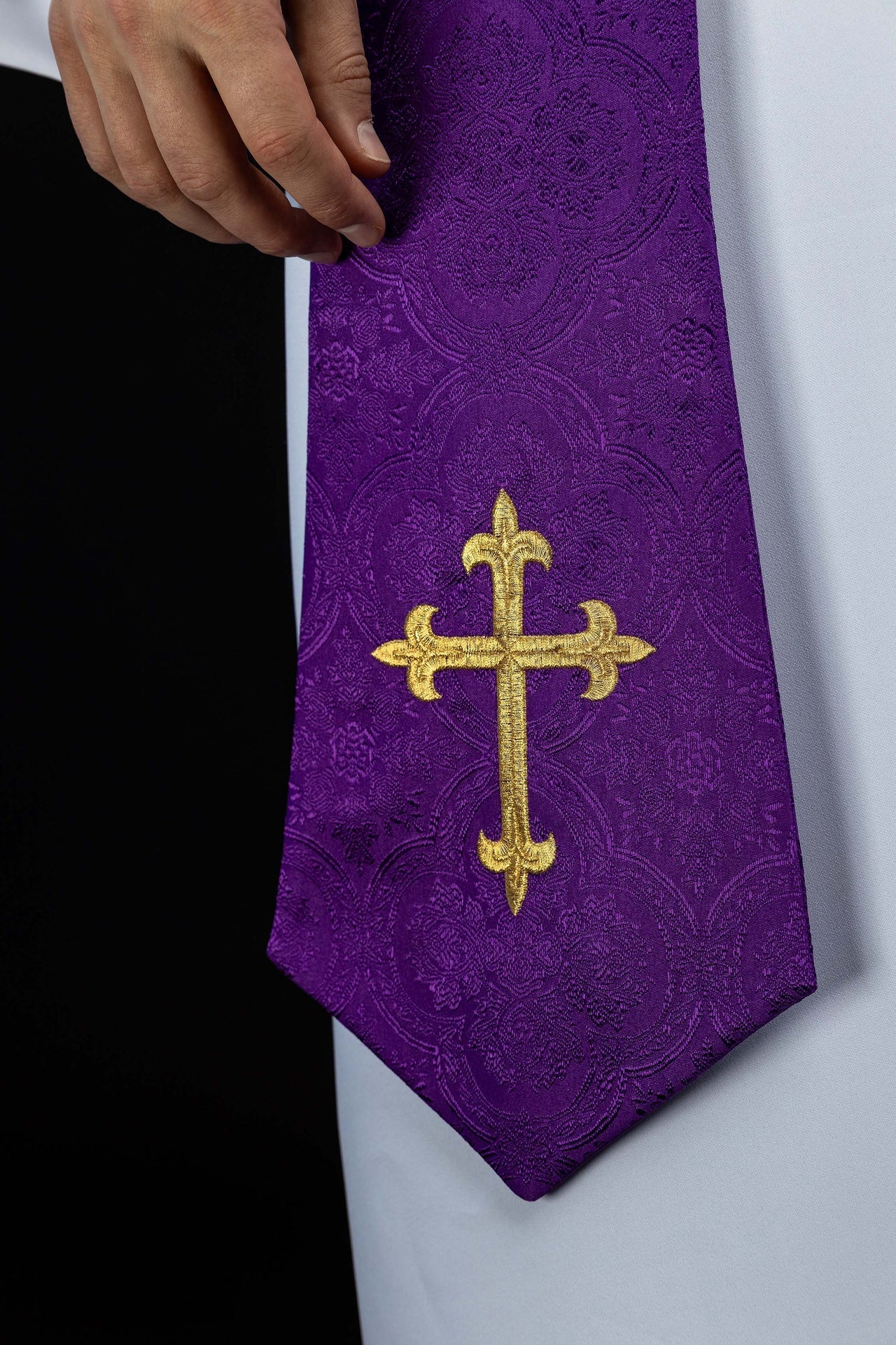 Embroidered Stole with Cross Motif Purple Jacquard Fabric KST/638/03/11 - CHASUBLES.COM