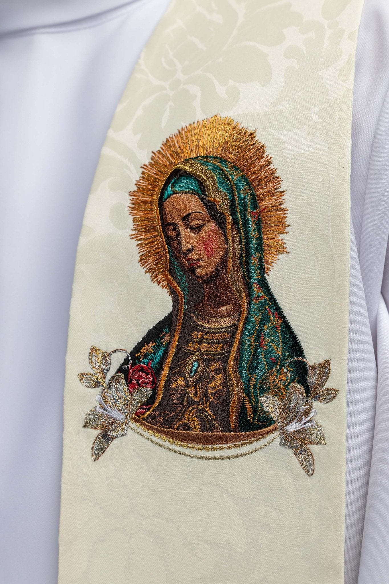 Embroidered stole with the image of Our Lady of Guadalupe KSW2/004/05/81 - CHASUBLES.COM