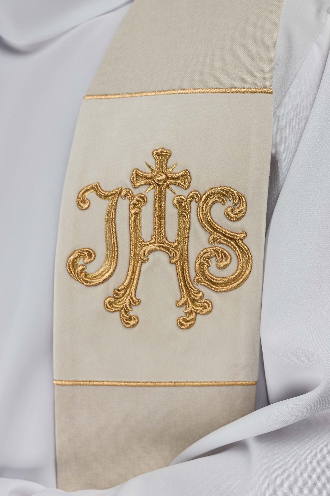 Embroidered Velvet Stole with IHS Motif in Ecru S-2055-05-70 - CHASUBLES.COM