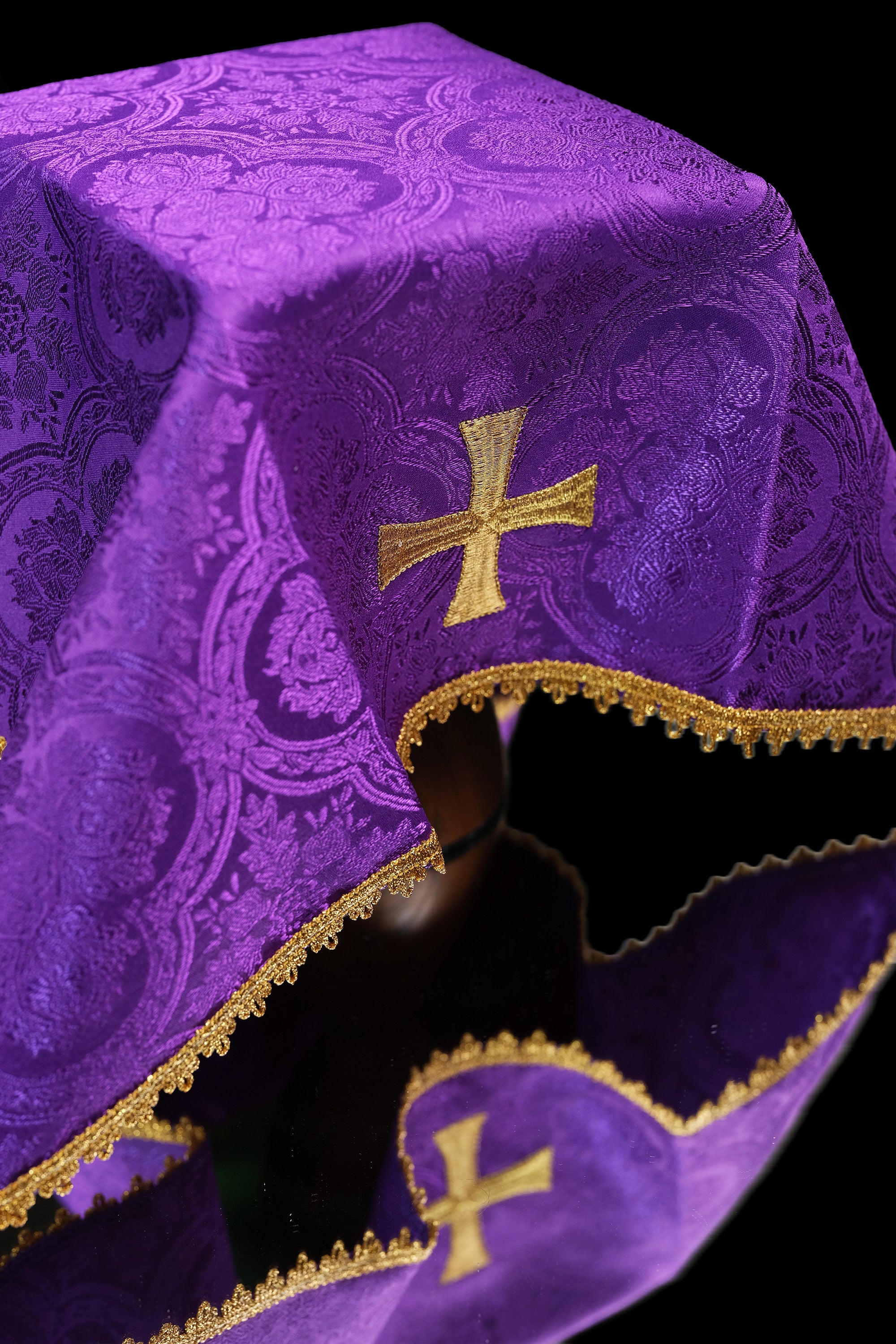 Set of jacquard chalice veils in four liturgical colors