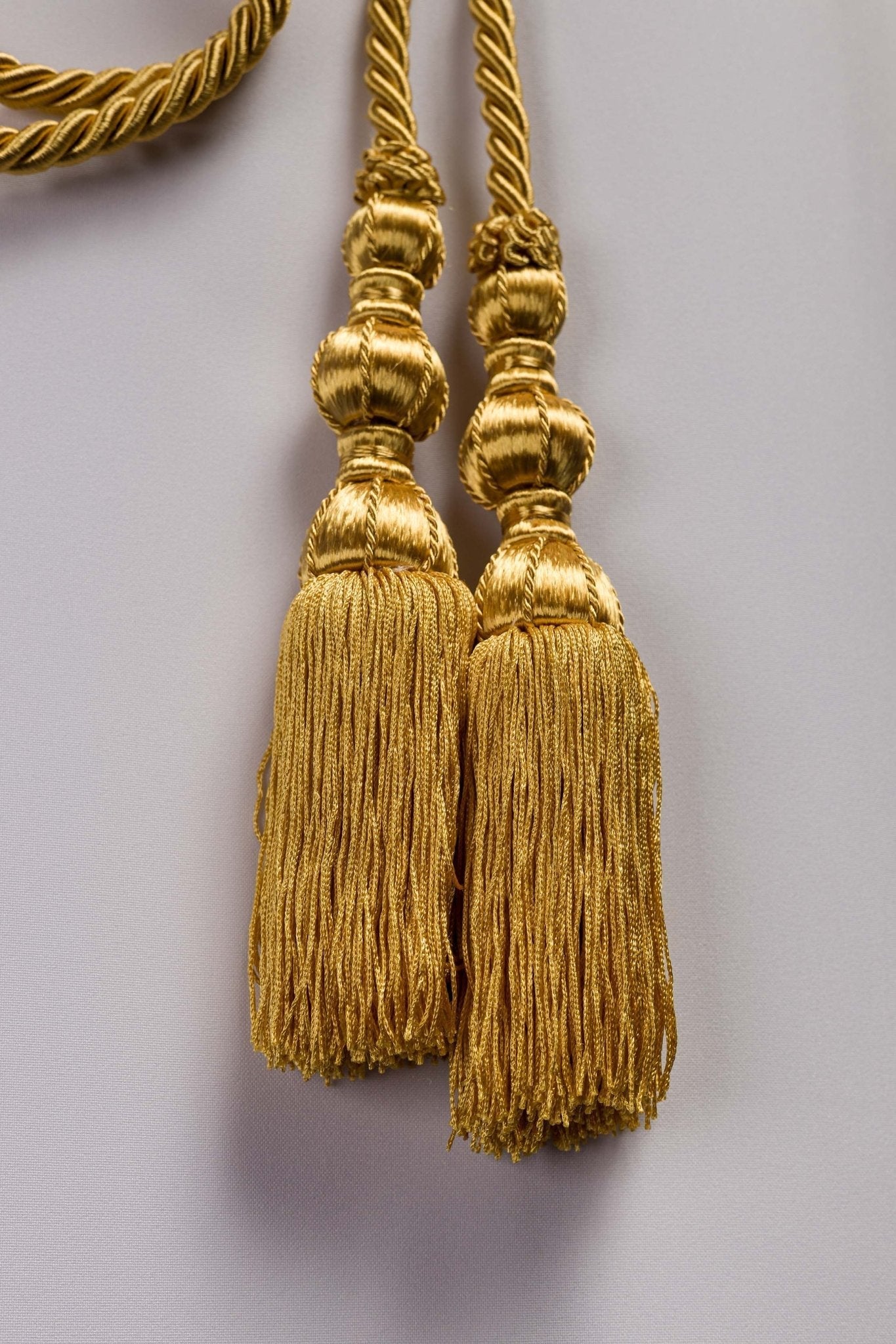 Gold liturgical cincture CIN/010 - HAFTINAUSA.COM