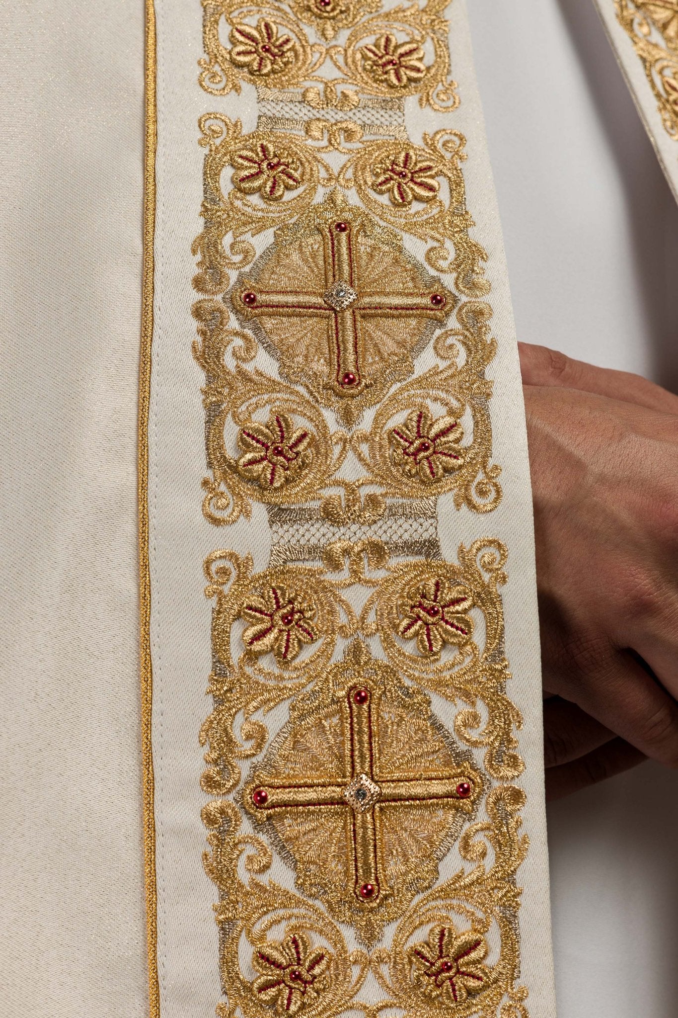Gold liturgical cope decorated handmade LE/3010/05 150cm - CHASUBLES.COM