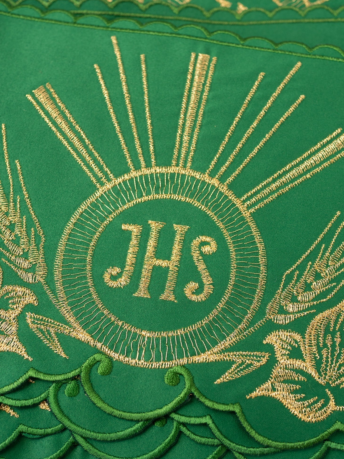 Green altar superfrontal cloth with embroidered gold IHS motif KOM/053/01 15cm 3,5m - HAFTINAUSA.COM