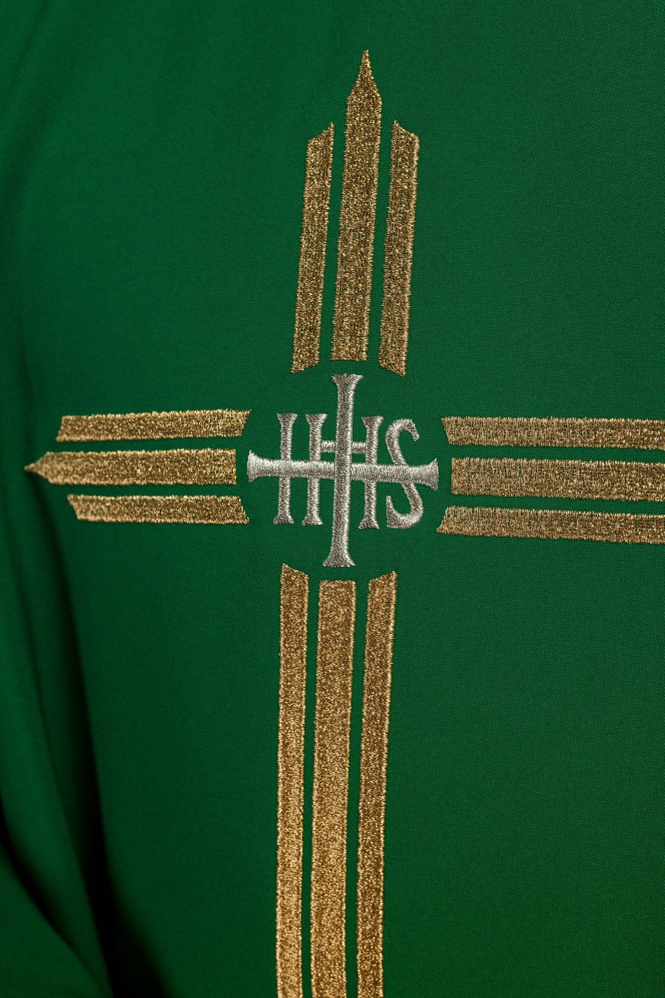 Green chasuble embroidered with the symbol of Cross IHS KOR/017/01/12 ZIELONY - CHASUBLES.COM
