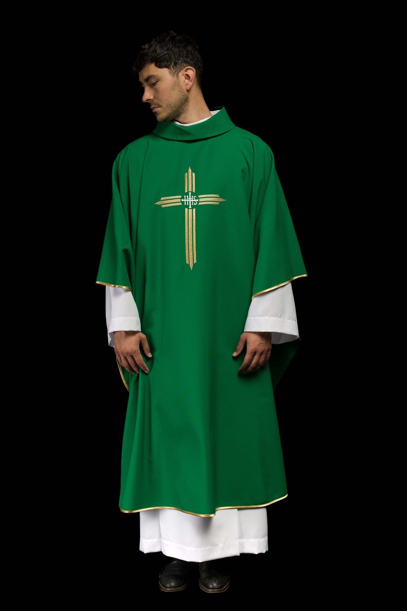 Green chasuble embroidered with the symbol of Cross IHS KOR/017/01/12 ZIELONY - CHASUBLES.COM