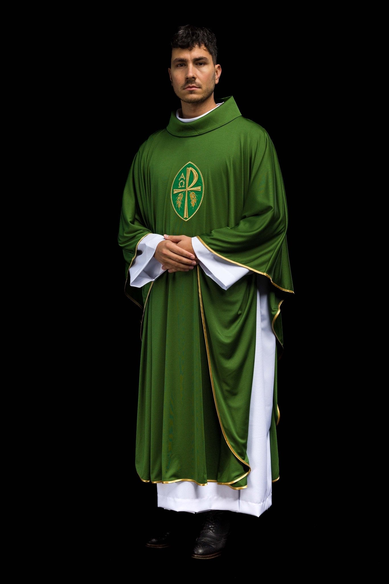 Green chasuble made of lightweight SACROLITE fabric KOR/387/01/78 - CHASUBLES.COM