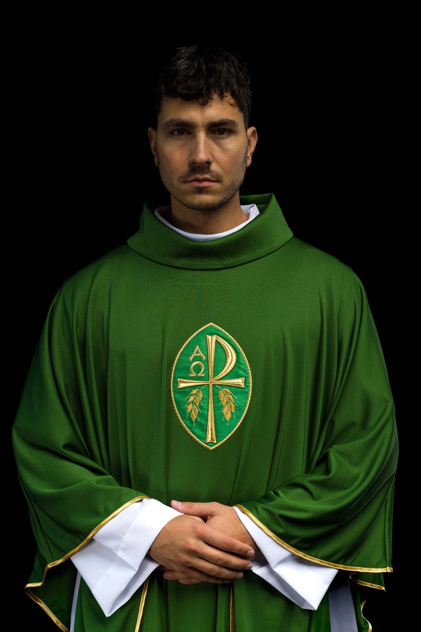 Green chasuble made of lightweight SACROLITE fabric KOR/387/01/78 - CHASUBLES.COM