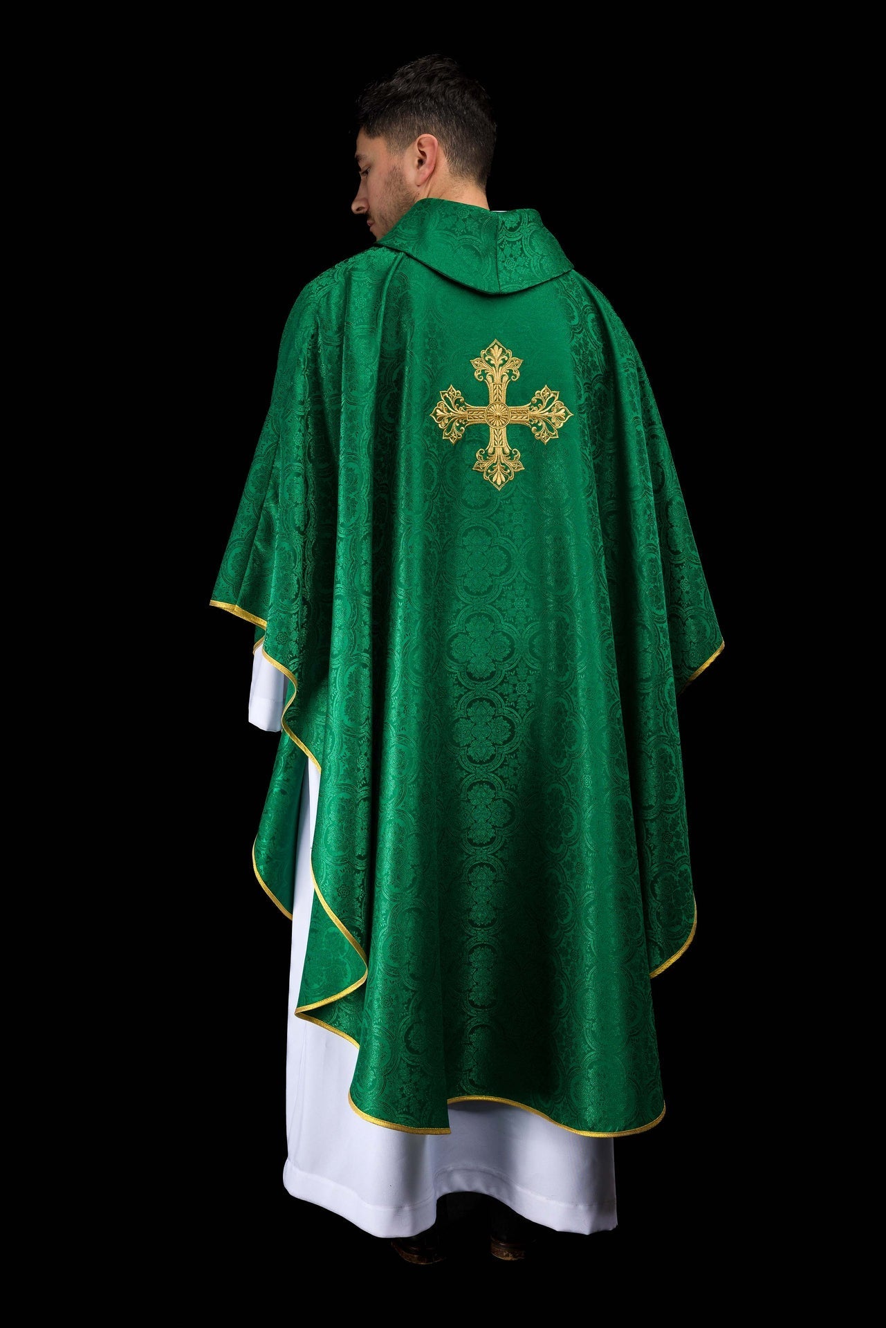 Green chasuble with cross jacquard fabric KOR/403/01/11 - CHASUBLES.COM
