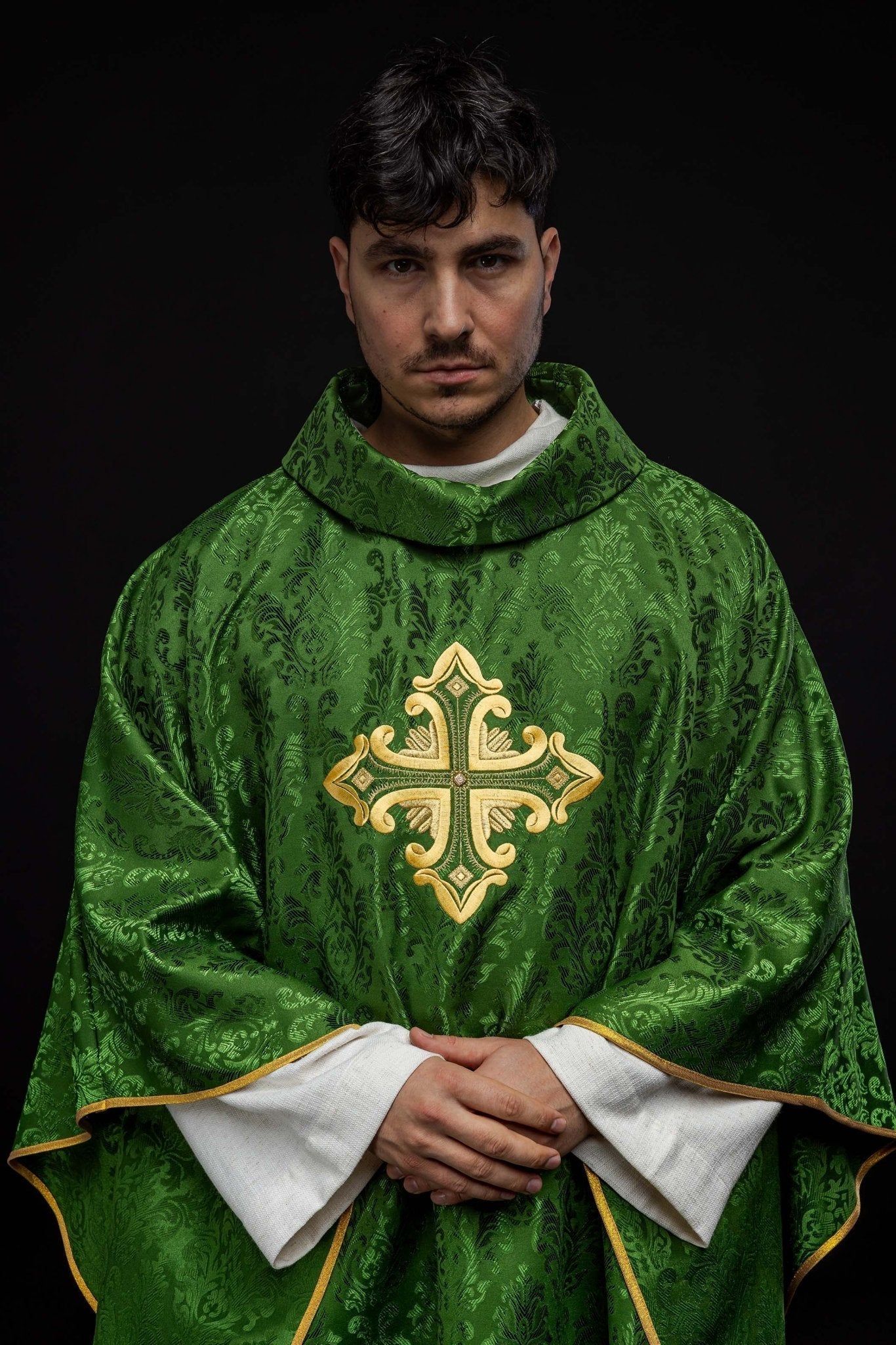 Green chasuble with cross sewn from patterned fabric HIT/197007/01/67 ZIELONY - HAFTINAUSA.COM