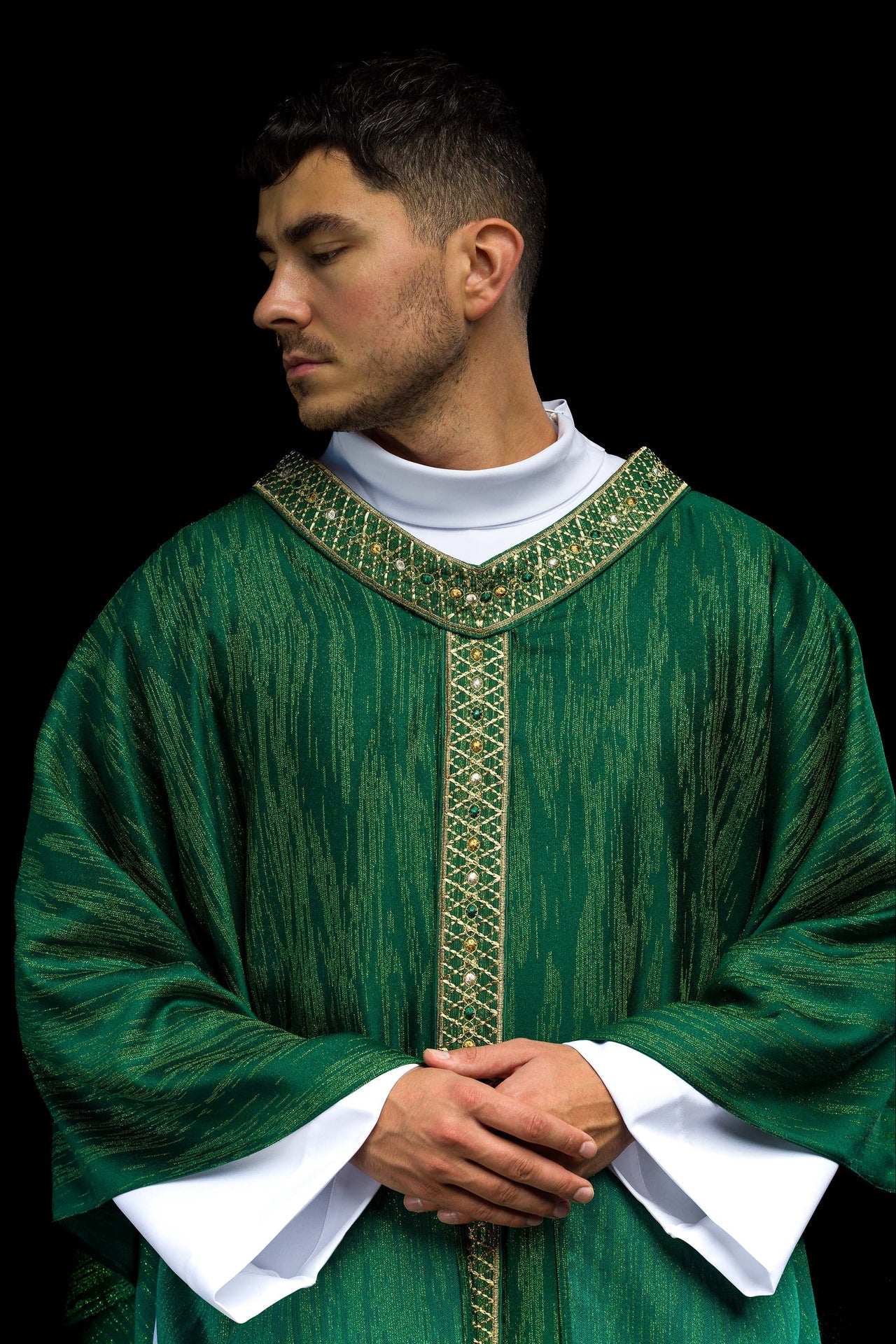 Green Chasuble with Embroidered Band and Collar LE/7033/01 - CHASUBLES.COM