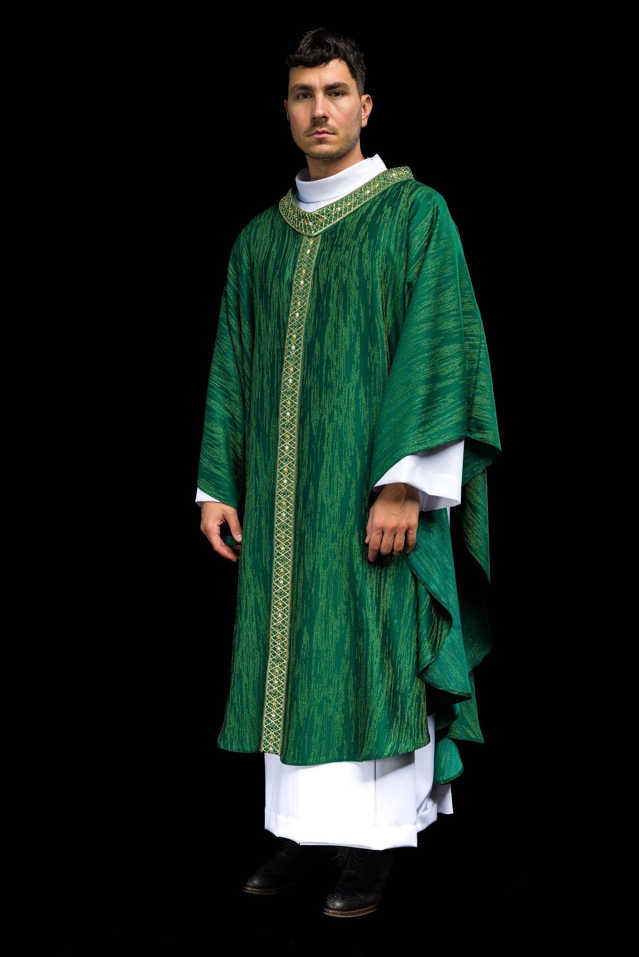 Green Chasuble with Embroidered Band and Collar LE/7033/01 - CHASUBLES.COM