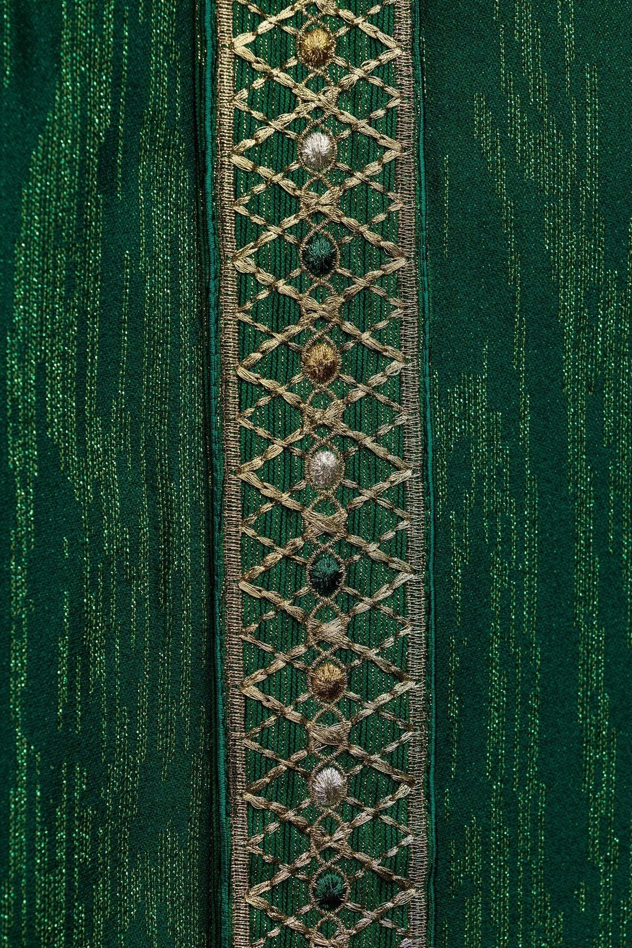 Green Chasuble with Embroidered Band and Collar LE/7033/01 - CHASUBLES.COM