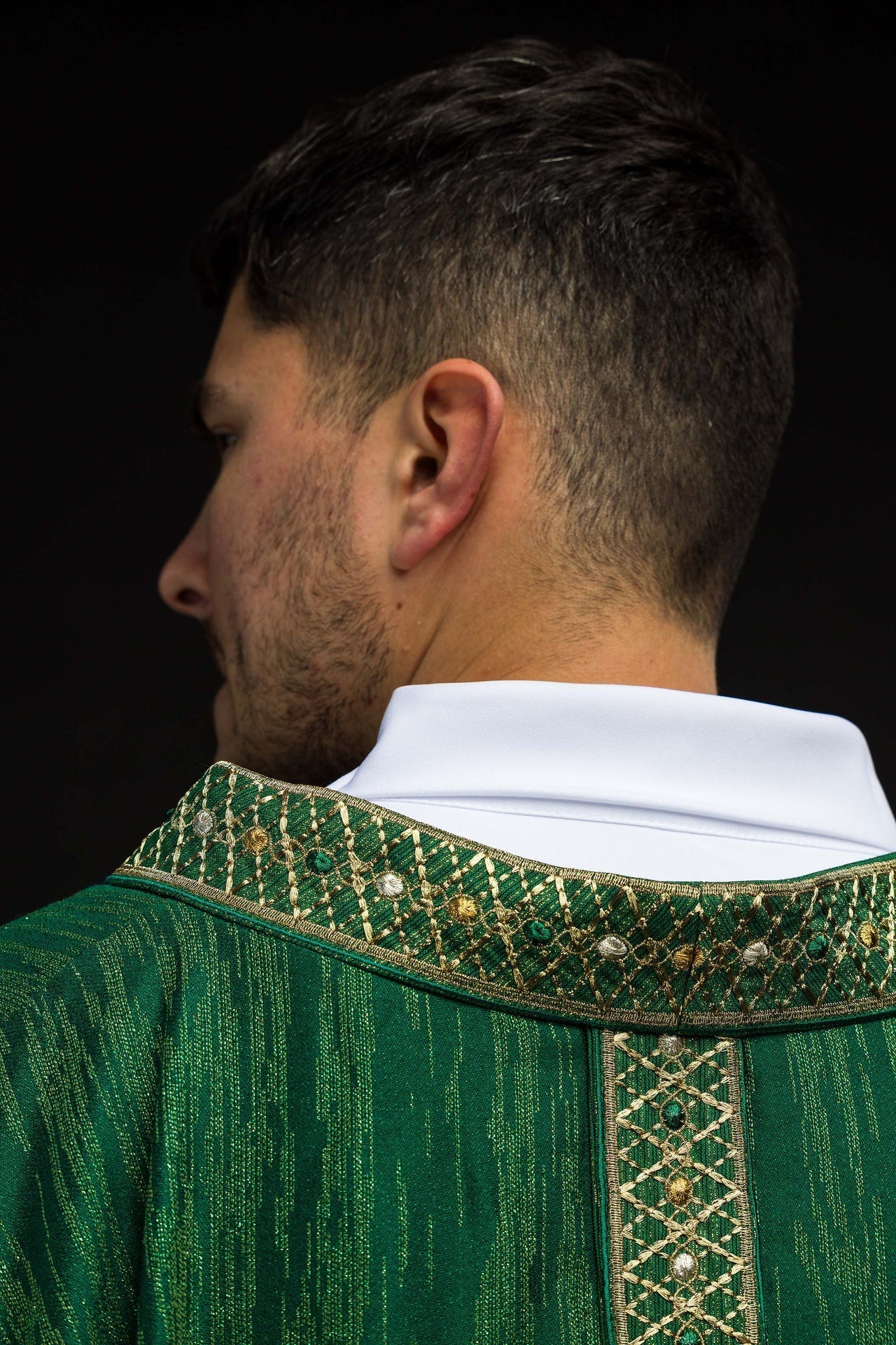 Green Chasuble with Embroidered Band and Collar LE/7033/01 - CHASUBLES.COM