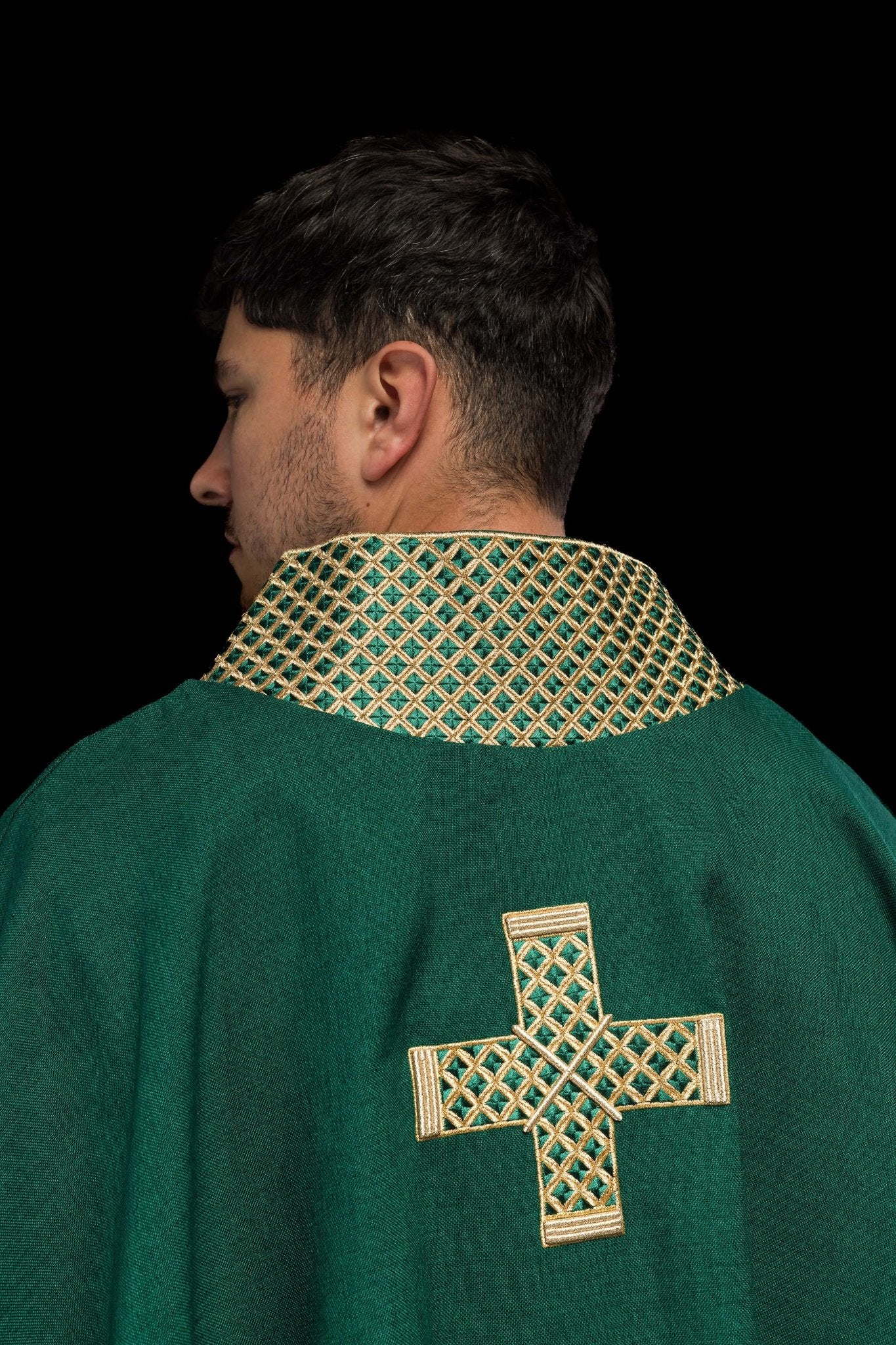 Green chasuble with embroidered gold crosses and collar S-7070-01-70 - CHASUBLES.COM